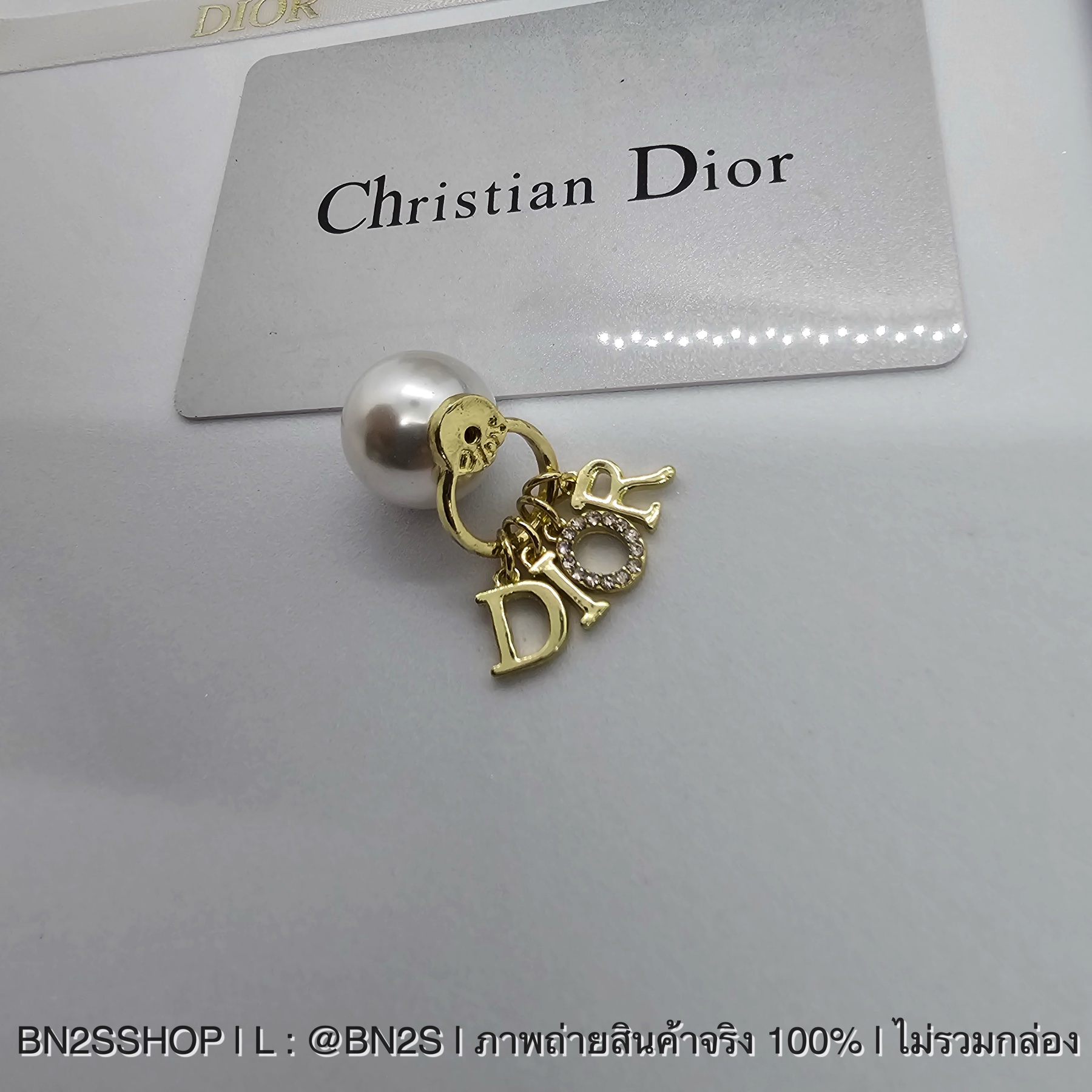 Dior Tribales Earrings ต่างหูทับหลังไข่มุก ห้อยจี้โลโก้ดิออ สีทอง งานสวย
