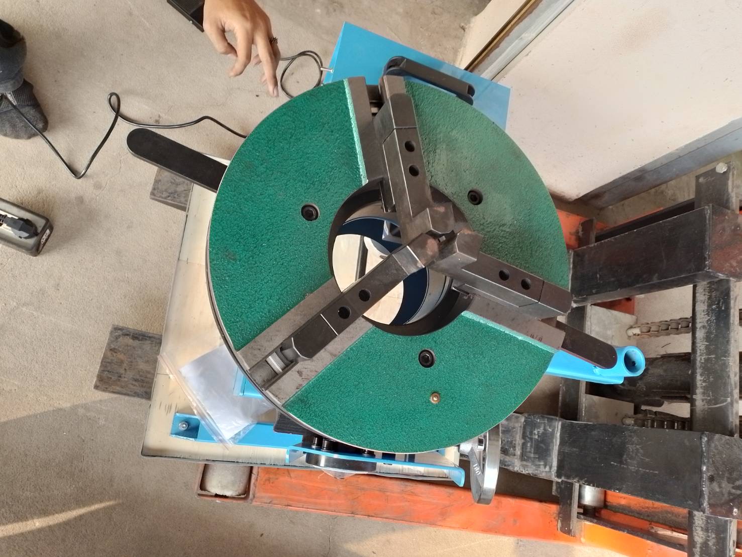 โต๊ะหมุนจับชิ้นงานเชื่อมBY-100 220V รับน้ำหนัก1-100กก