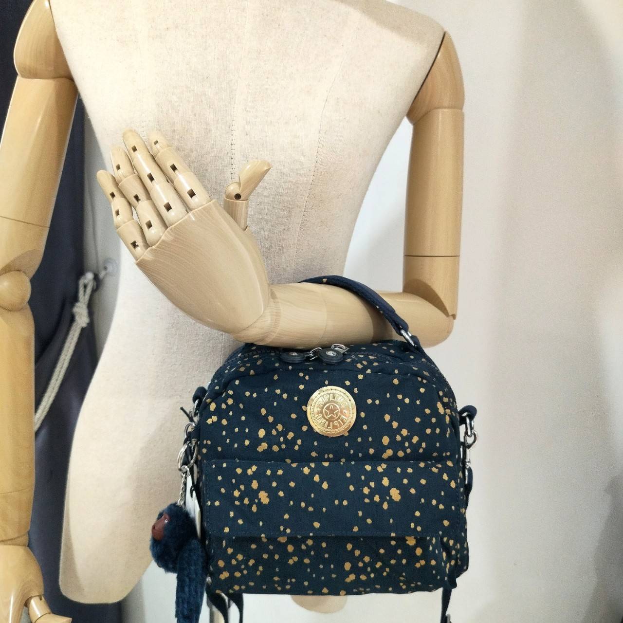 คิปลิ้ง Candy 2 ways backpack กระเป๋าเป้ สะพายข้าง กระเป๋าถือ KIPLING