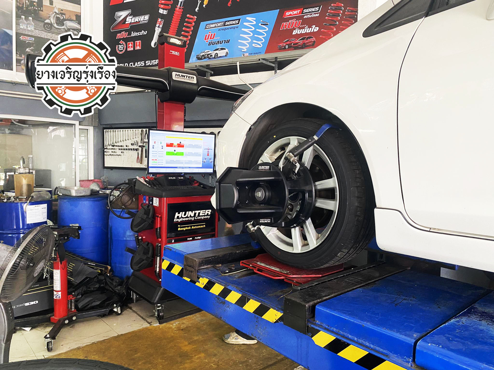 HONDA CIVIC เปลี่ยนยางรถยนต์ ขอผลิตญี่ปุ่น [+] ALLIANCE/AL30 030EX 91W *JAPAN (BY YOKOHAMA) ขนาด 215/45R17 𝙊𝙪𝙧 𝙎𝙚𝙧𝙫𝙞𝙘𝙚 บริการทางร้านเรารับทำอะไรบ้าง 🔧 ติดตั้งยางแบบไร้รอย 100% 🔧 บริการสลับยาง ตามอายุ 🔧 มียางรถยนต์ทุกยี่ห้อให้เลือกซื้อ 🔧 เช็คช่วงล่าง แก้ปัญหาให้ตรงจุด 🔧 บริการล้างลิ้นปีกผีเสื้อ 🔧 บริการเช็คระยะรถยนต์ 🔧 เปลี่ยนถ่ายของเหลวทั้งระบบ 🔧 ตั้งศูนย์ด้วยเครื่อง HUNTER นำเข้าจาก USA สอบถามข้อมูลเพิ่มเติม หรือนัดหมายเข้ารับบริการ Tel : 08-6569-1915 Tel : 08-6544-5963 Line id : @88rw Tiktok : https://www.tiktok.com/@88rwycrr Youtube : https://youtube.com/@88rw Facebook : https://www.facebook.com/otaninon Location : https://goo.gl/maps/HrNUAZXPN94KvxZ98?coh=178573&entry=tt #รถยนต์มีปัญหาไม่รู้ต้องแก้ตรงไหน ทางเรายินดี ตรวจหาปัญหาและหาวิธีแก้ บอกลูกค้าก่อนลงมือทำเสมอราคาเป็นธรรมไม่เอาเปรียบ สบายใจคุณลูกค้า ---------------------------------- ดูแลให้คำปรึกษาทุกปัญหาคาใจ ไม่ทิ้งลูกค้า มีบริการหลังการขาย 【ให้ผู้เชี่ยวชาญของเรา ดูแลรถคุณ】 ร้านยางเจริญรุ่งเรือง ยินดีต้อนรับครับ ---------------------------------- #โช๊คอัพรถยนต์ #monroe #yss #kayaba #profender #ร้านยางเจริญรุ่งเรือง #นนทบุรี #งามวงศ์วาน #amsfix #บริการช่วงล่างรถยนต์ #ซ่อมบำรุงช่วงล่าง #เซทอัพโช๊คอัพรถยนต์