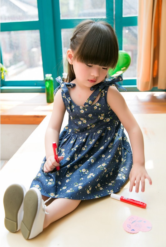 #sale ชุดเดรสเด็กลายดอกไม้น่ารัก ยีนส์นิ่ม ตรงไหล่ ผูกโบว์สวย