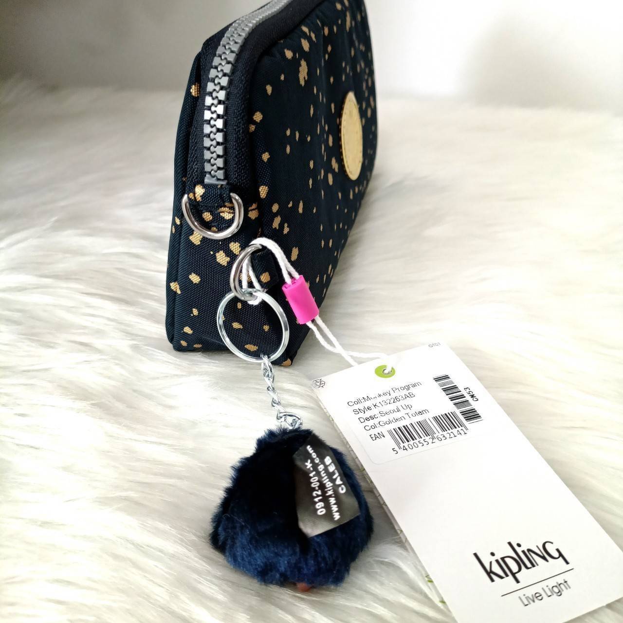 KIPLING กระเป๋าสตางค์ซิปรอบ ใบยาว Seoul up clutch & sling bag