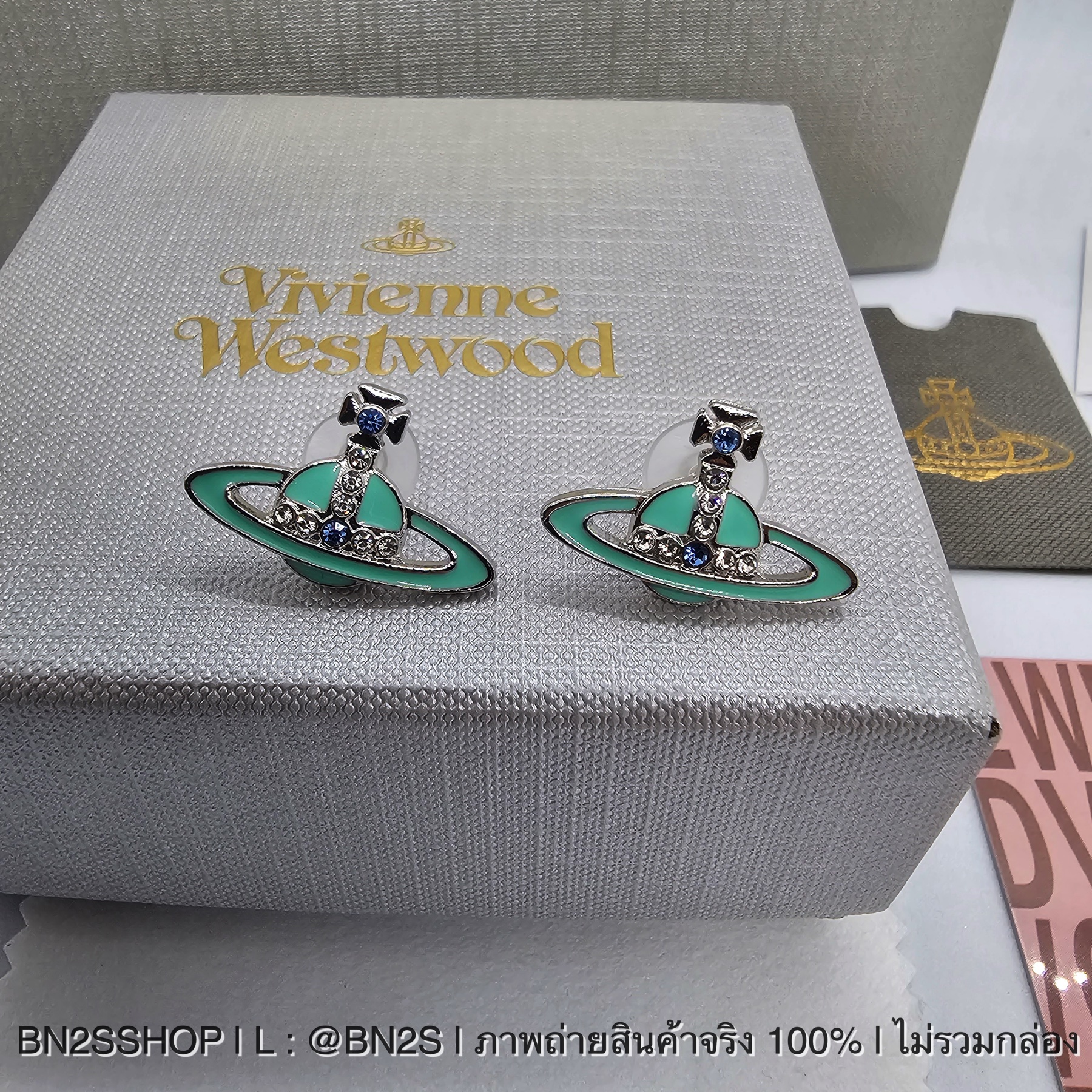 สีเขียว | Vivienne Westwood Earrings ต่างหูดาวเสาร์ วิเวียน จี้ดาวเสาร์ลงสี งานสวยน่ารัก ราคาถูก