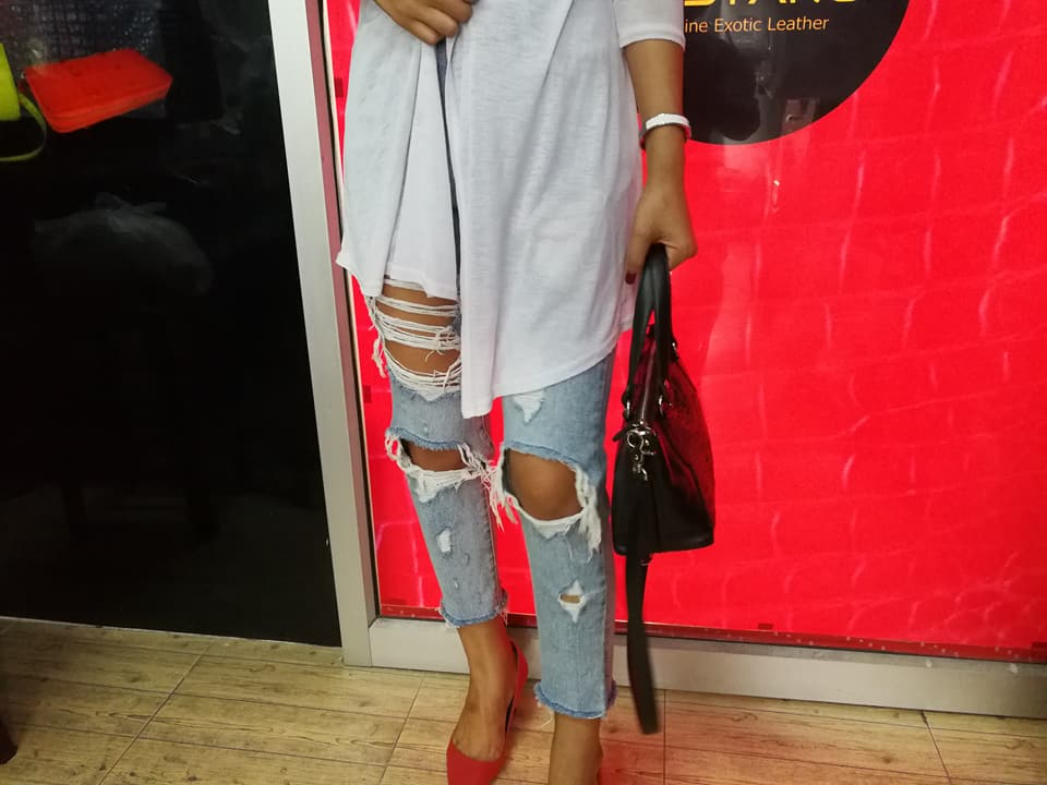 กระเป๋าหนังถือจระเข้แท้ สีดำ รหัส CRW1217W-10-BL