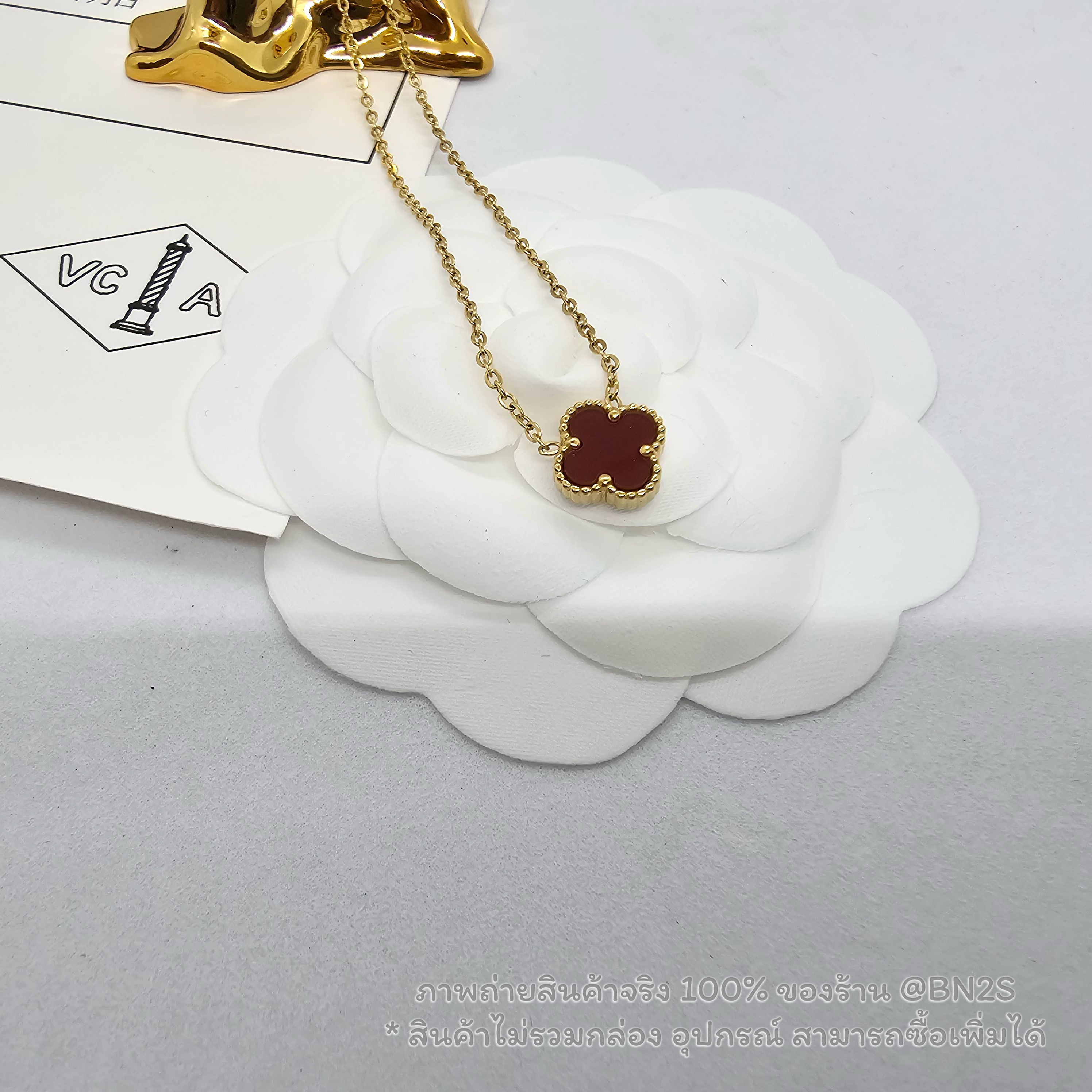 สีแดง | สร้อยคอจี้ดอกไม้ แวนครีฟ Van cleef จี้ดอกโคลเวอร์หลากสี อะไหล่สีทอง มีให้เลือก 5 สี พร้อมส่ง ตัวจี้มินิ ร้านคนไทยส่งไวไม่ต้องรอ *งานไม่ปั๊ม ไม่มีกล่อง อุปกรณ์ สำเนา