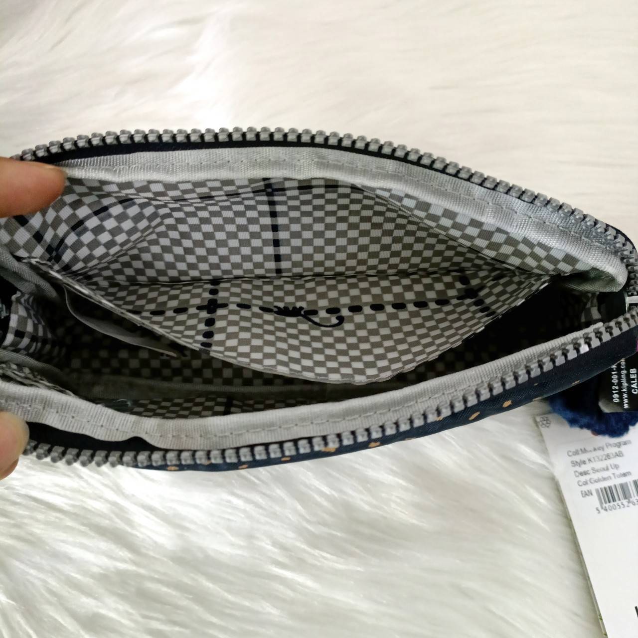 KIPLING กระเป๋าสตางค์ซิปรอบ ใบยาว Seoul up clutch & sling bag