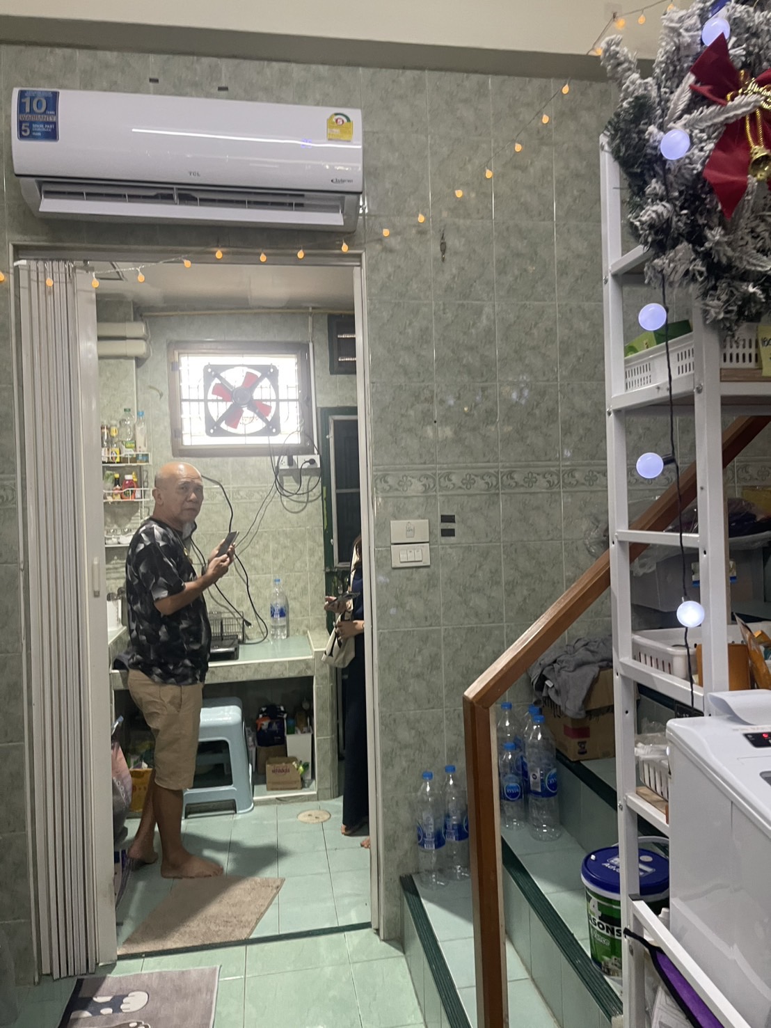 ขายอาคาร 15 ตารางวา 3 ชั้นต่อเติมเต็ม รามอินทรา671 เข้าซอย 150 เมตร ใกล้รถไฟฟ้า 200 เมตร(กม.6) 3นอน 3 น้ำ ใกล้ตลาด