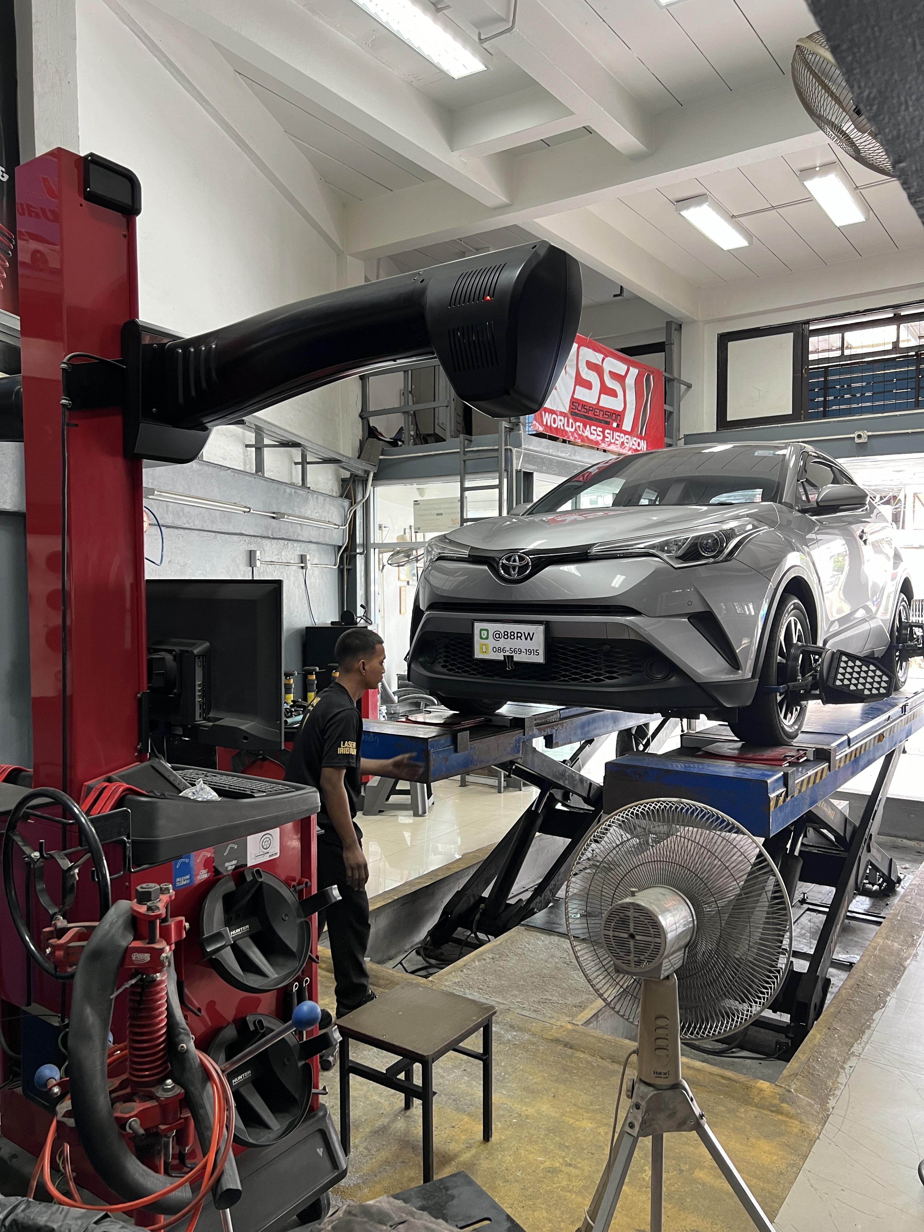 TOYOTA CHR เปลี่ยนโช้คอัพแทนของเดิมติดรถ อัพเกรดช่วงล่างให้นิ่ง นุ่มขึ้น ใช้งานประจำวัน [+] Monroe oe spectrum *เพื่อความสะดวกในการรับบริการ นัดหมายเวลาก่อนเข้ารับบริการทุกครั้งครับ 𝙊𝙪𝙧 𝙎𝙚𝙧𝙫𝙞𝙘𝙚 บริการทางร้านเรารับทำอะไรบ้าง 🔧 มียางรถยนต์ทุกยี่ห้อให้เลือกซื้อ 🔧 โช้คอัพ สปริง 🔧 เช็คช่วงล่าง แก้ปัญหาให้ตรงจุด 🔧 ติดตั้งยางแบบไร้รอย 100% 🔧 บริการสลับยาง ตามอายุ 🔧 บริการล้างลิ้นปีกผีเสื้อ 🔧 บริการเช็คระยะรถยนต์ 🔧 เปลี่ยนถ่ายของเหลวทั้งระบบ 🔧 ตั้งศูนย์ด้วยเครื่อง HUNTER นำเข้าจาก USA สอบถามข้อมูลเพิ่มเติม หรือนัดหมายเข้ารับบริการ ☎️ : 08-6569-1915 ☎️ : 08-6544-5963 Line id : @88rw Tiktok : https://www.tiktok.com/@88rwycrr Youtube : https://youtube.com/@88rw Facebook : https://www.facebook.com/88rwtire Location : https://goo.gl/maps/HrNUAZXPN94KvxZ98?coh=178573&entry=tt #รถยนต์มีปัญหาไม่รู้ต้องแก้ตรงไหน ทางเรายินดี ตรวจหาปัญหาและหาวิธีแก้ บอกลูกค้าก่อนลงมือทำเสมอราคาเป็นธรรมไม่เอาเปรียบ สบายใจคุณลูกค้า ร้านยางเจริญรุ่งเรือง ยินดีต้อนรับครับ