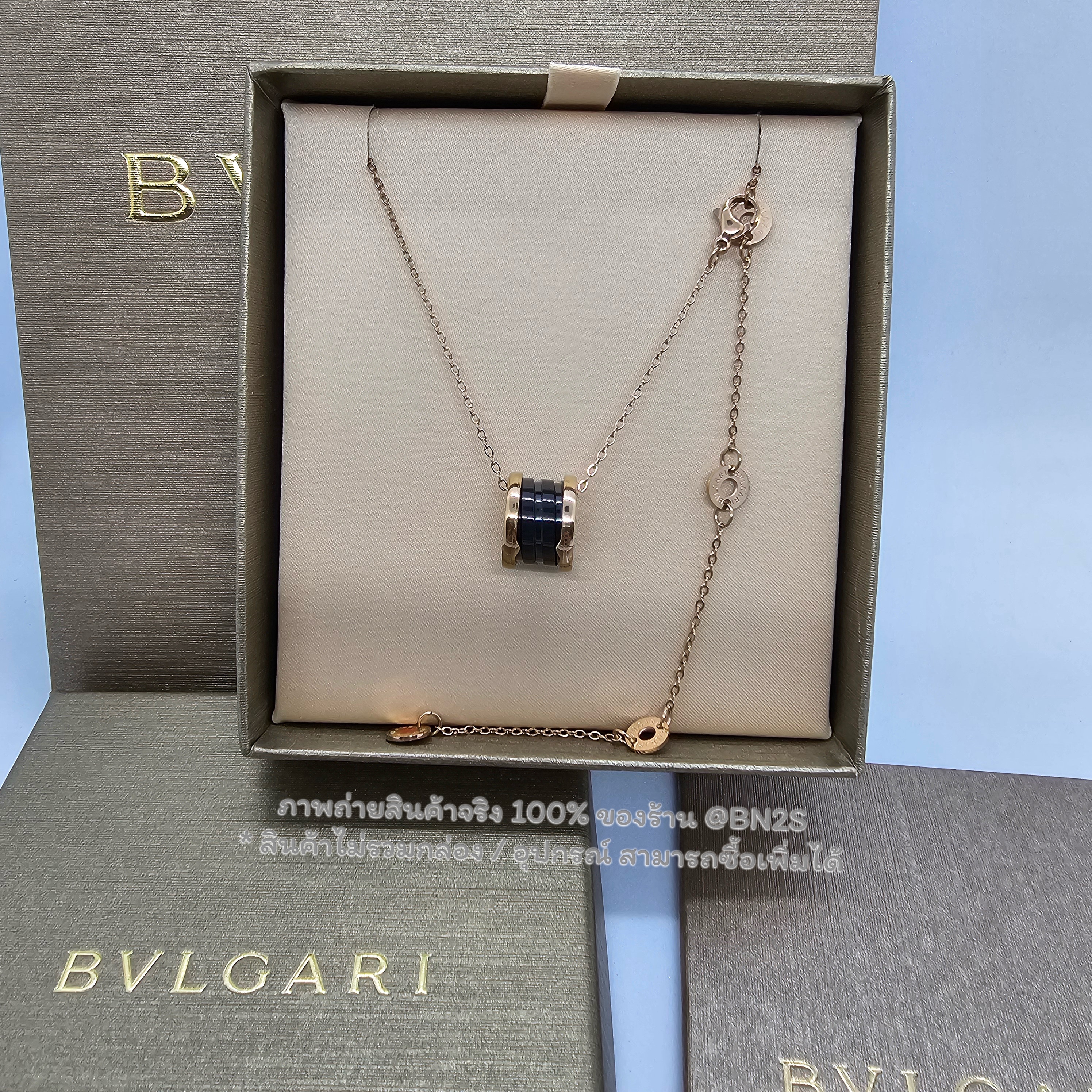 สีโรสโกลด์ | Bulgari Save The Children Necklace สร้อยคอบูการี แบบเดียวกับลิซ่าใส่ จี้เซรามิสีดำ อะไหล่เงิน / พิงค์โกลด์ปรับสายได้ ไม่รวมกล่อง อุปกรณ์ สำเนา