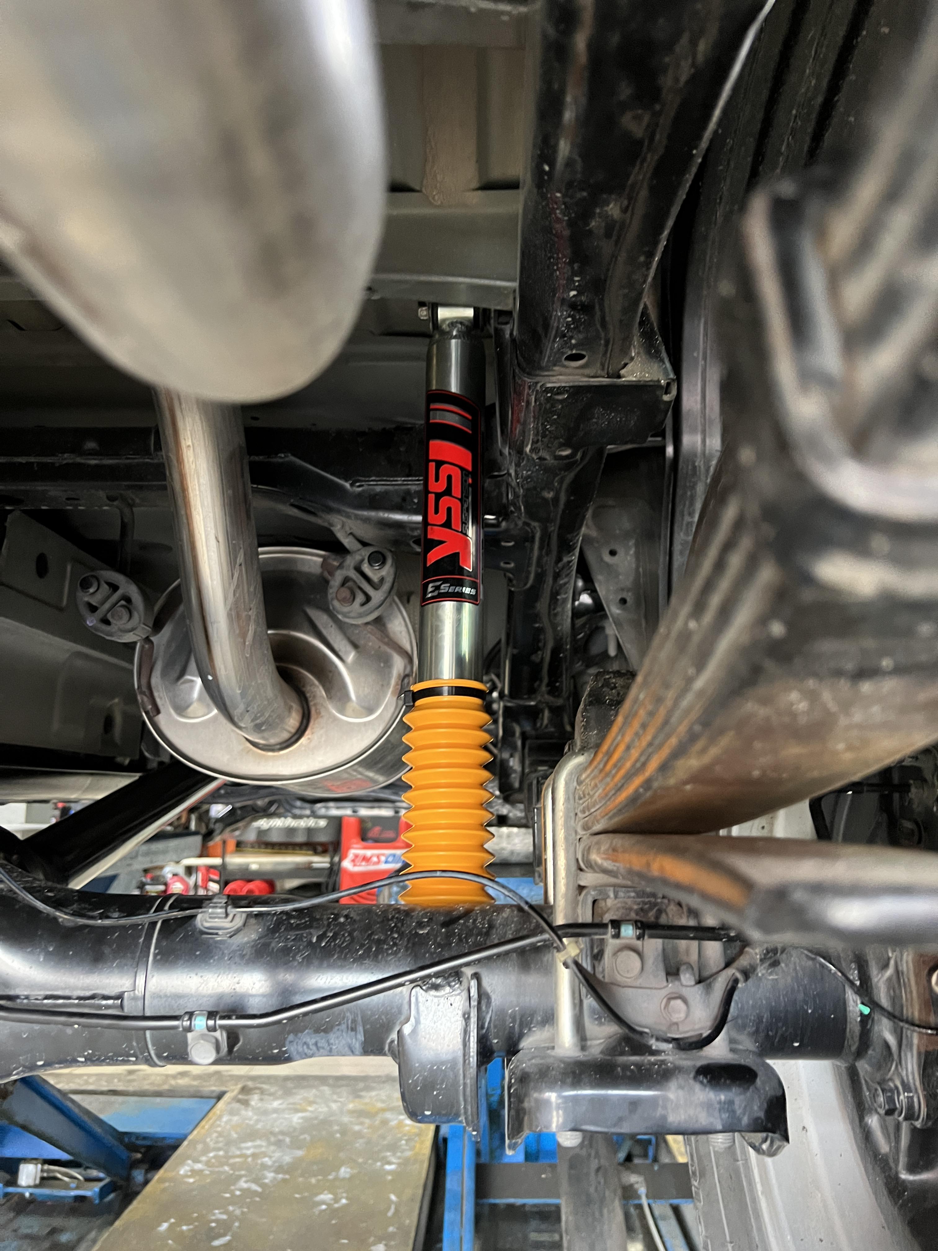 TOYOTA REVO อัพเกรดช่วงล่าง [+] YSS E SERIES [+] YSS SPRING PERFORMANCE สอบถามข้อมูลเพิ่มเติม หรือนัดหมาย โทร : 08-6569-1915 บุ๊ก Line id : @88rw Location : https://goo.gl/maps/HrNUAZXPN94KvxZ98? รถยนต์มีปัญหาไม่รู้ต้องแก้ตรงไหน ทางเรายินดี ตรวจหาปัญหาและหาวิธีแก้ บอกลูกค้าก่อนลงมือทำเสมอด้วยราคาเป็นธรรม เวลาบริการ วันจันทร์-วันอาทิตย์ 09:00 น. - 17.30 น. #YSS #ysseseries #โช้คอัพ #ช่วงล่าง #โช๊ค #ยางรถยนต์