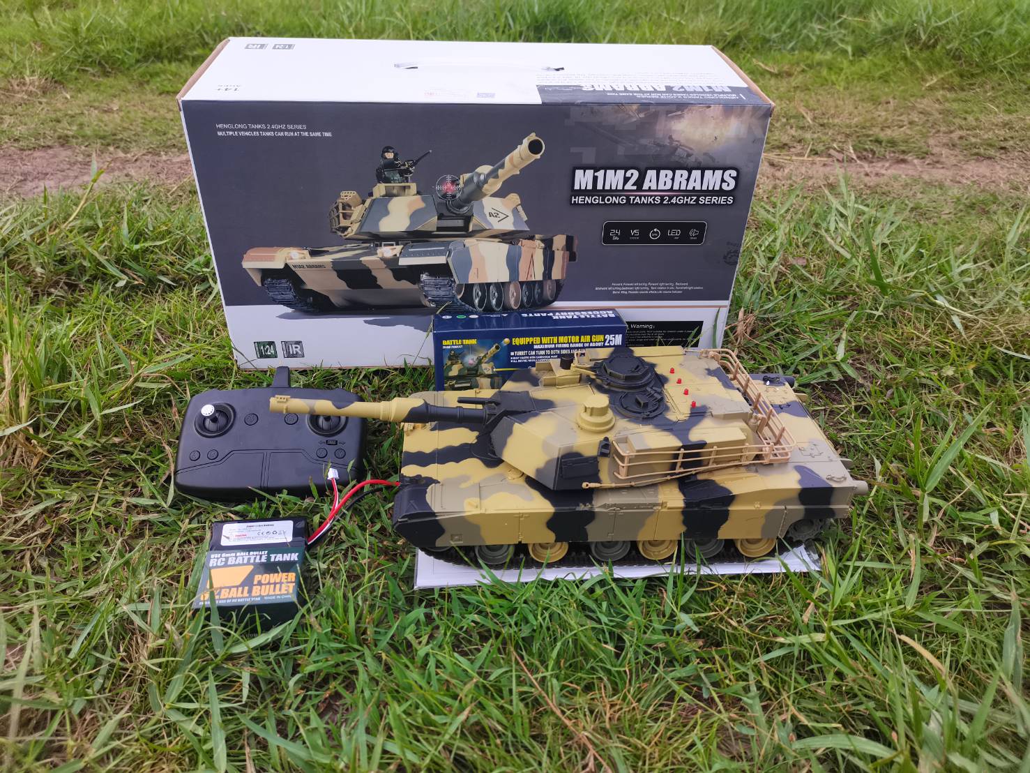 รถถังบังคับวิทยุ HENG-LONG M1M2 ABRAMS 3816-1ชุดพร้อมเล่น ยิงกระสุน มีเสียงเครื่องยนต์ ระบบ 2.4G รถถังบังคับ HENGLONG M1M2ABRAMS RCTANKS ระบบชุดสายพาน แบตเตอรี่พร้อมเล่นยิงกระสุนได้