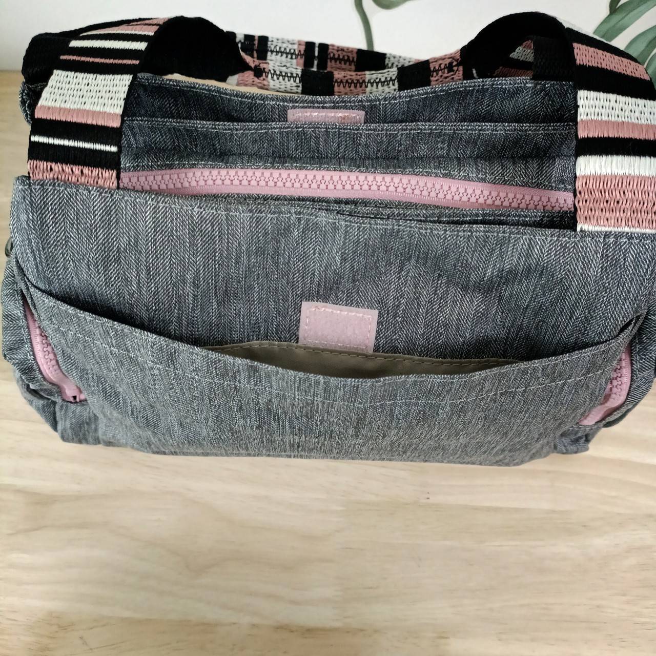 Kipling Felix กระเป๋าถือ กระเป๋าคิปลิ้ง สะพาย