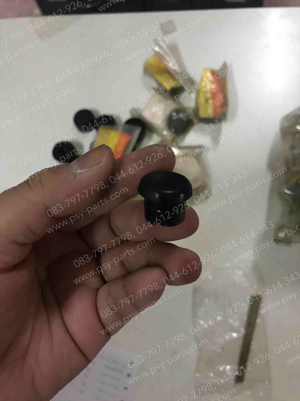 ยางอุดรูข้างคาร์บูเรเตอร์ A 100 ตัวล่าง (ระบายน้ำมัน)
