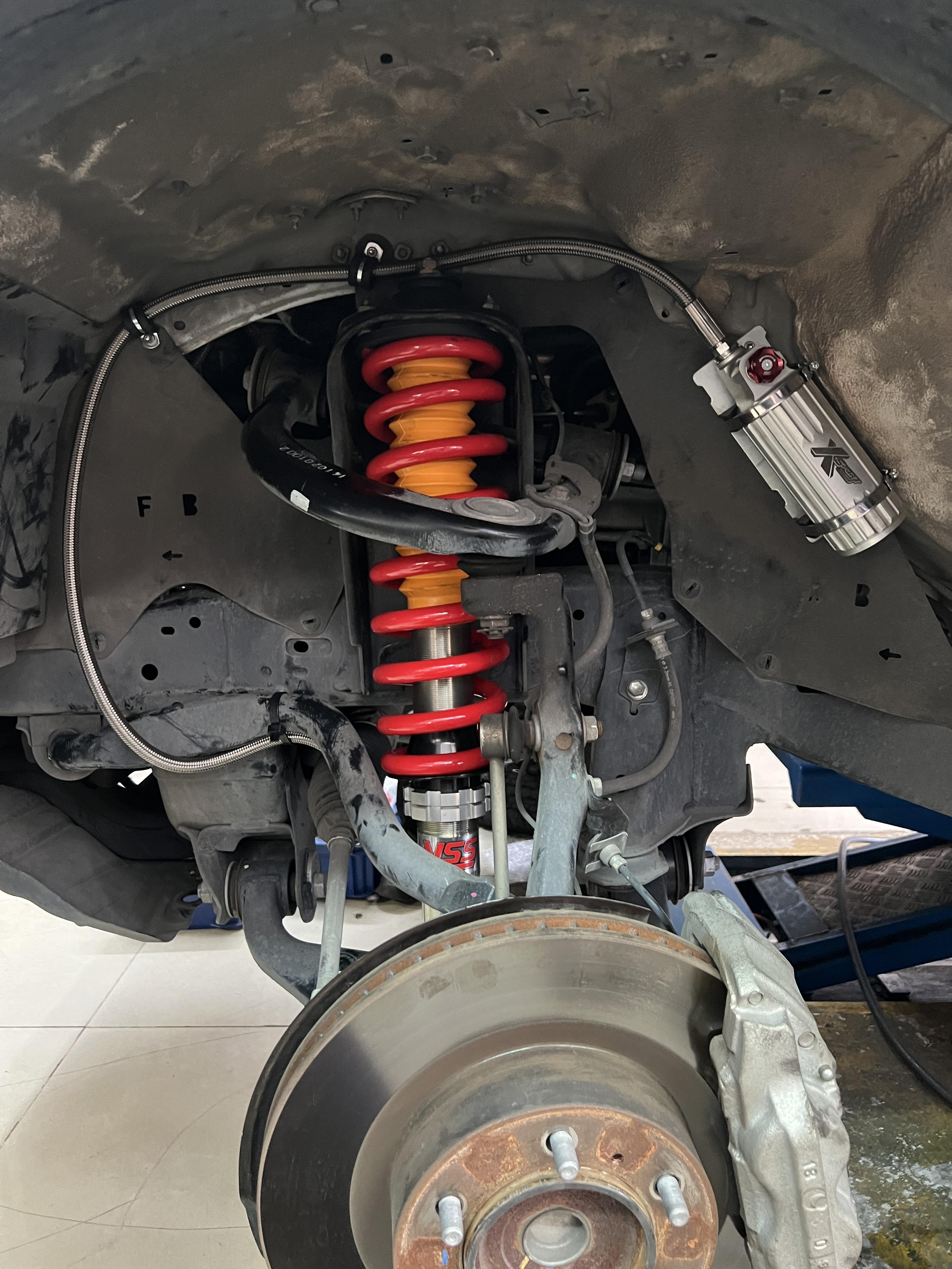 TOYOTA FORTUNER เข้ารับบริการอัพเกรดช่วงล่าง ติดตั้งโช้คอัพ พร้อมสปริง ใช้งานตัวท้อป เน้นของดี [+] YSS X SPORT + Yss spring Full set พร้อมบริกาติดตั้ง set up และตั้งศูนย์ ครบครับ *เพื่อความสะดวกในการรับบริการ นัดหมายเวลาก่อนเข้ารับบริการทุกครั้งครับ 𝙊𝙪𝙧 𝙎𝙚𝙧𝙫𝙞𝙘𝙚 บริการทางร้านเรารับทำอะไรบ้าง 🔧 มียางรถยนต์ทุกยี่ห้อให้เลือกซื้อ 🔧 โช้คอัพ สปริง 🔧 เช็คช่วงล่าง แก้ปัญหาให้ตรงจุด 🔧 ติดตั้งยางแบบไร้รอย 100% 🔧 บริการสลับยาง ตามอายุ 🔧 บริการล้างลิ้นปีกผีเสื้อ 🔧 บริการเช็คระยะรถยนต์ 🔧 เปลี่ยนถ่ายของเหลวทั้งระบบ 🔧 ตั้งศูนย์ด้วยเครื่อง HUNTER นำเข้าจาก USA สอบถามข้อมูลเพิ่มเติม หรือนัดหมายเข้ารับบริการ ☎️ : 08-6569-1915 ☎️ : 08-6544-5963 Line id : @88rw Tiktok : https://www.tiktok.com/@88rwycrr Youtube : https://youtube.com/@88rw Facebook : https://www.facebook.com/88rwtire Location : https://goo.gl/maps/HrNUAZXPN94KvxZ98?coh=178573&entry=tt #รถยนต์มีปัญหาไม่รู้ต้องแก้ตรงไหน ทางเรายินดี ตรวจหาปัญหาและหาวิธีแก้ บอกลูกค้าก่อนลงมือทำเสมอราคาเป็นธรรมไม่เอาเปรียบ สบายใจคุณลูกค้า ร้านยางเจริญรุ่งเรือง ยินดีต้อนรับครับ