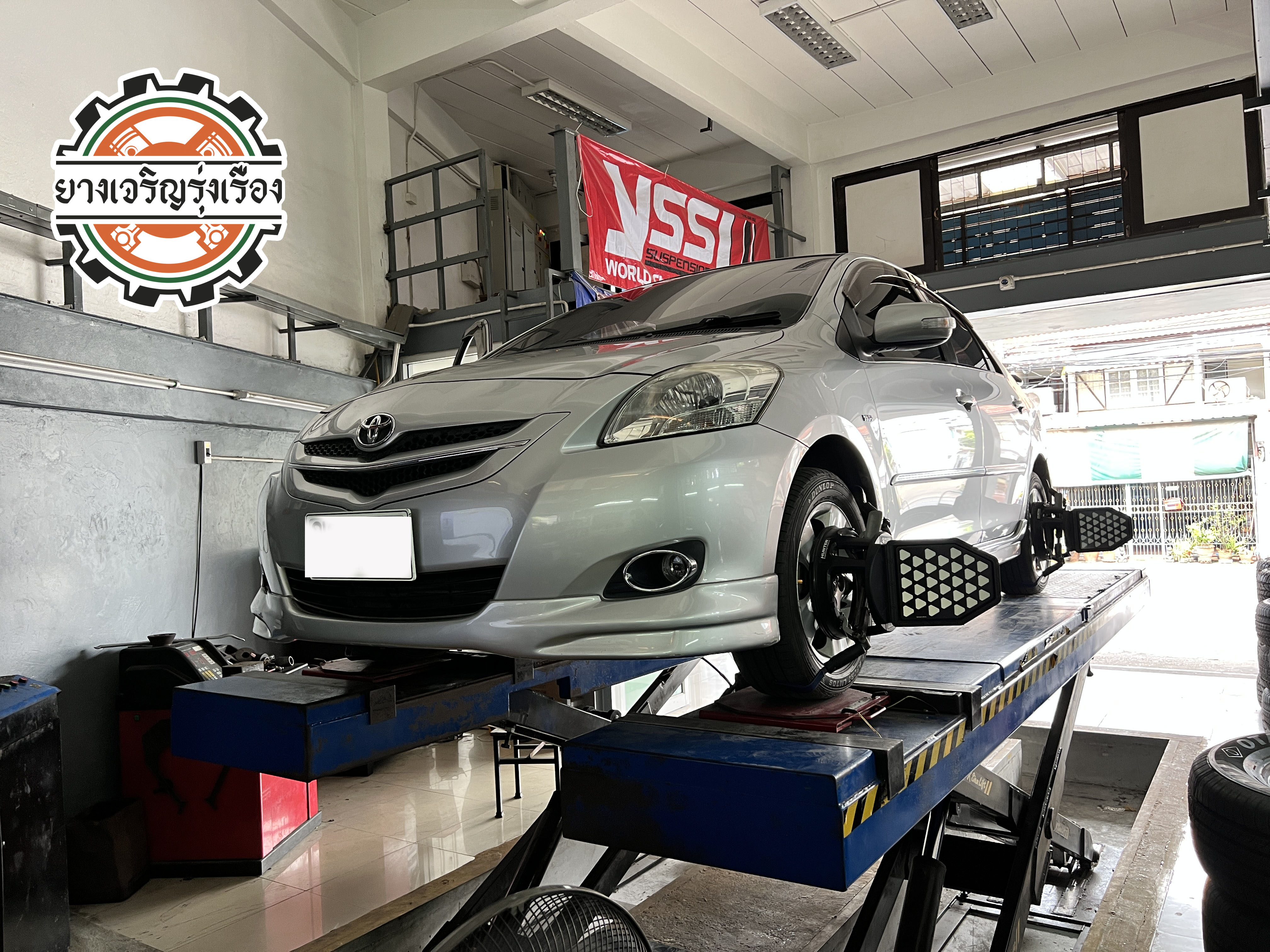 TOYOTA VIOS GEN2 ต้องการเปลี่ยนโช๊คอัพชุดใหม่เลือกใช้งานโช๊คอัพ Monroe oe spectrum นุ่มหนึบ พร้อมบริการติดตั้ง set up ตั้งศูนย์แมชชิ่ง ครบจบที่เดียว 𝙊𝙪𝙧 𝙎𝙚𝙧𝙫𝙞𝙘𝙚 บริการทางร้านเรารับทำอะไรบ้าง 🔧 ติดตั้งยางแบบไร้รอย 100% 🔧 บริการสลับยาง ตามอายุ 🔧 มียางรถยนต์ทุกยี่ห้อให้เลือกซื้อ 🔧 เช็คช่วงล่าง แก้ปัญหาให้ตรงจุด 🔧 บริการล้างลิ้นปีกผีเสื้อ 🔧 บริการเช็คระยะรถยนต์ 🔧 เปลี่ยนถ่ายของเหลวทั้งระบบ 🔧 ตั้งศูนย์ด้วยเครื่อง HUNTER นำเข้าจาก USA สอบถามข้อมูลเพิ่มเติม หรือนัดหมายเข้ารับบริการ Tel : 08-6569-1915 Tel : 08-6544-5963 Line id : @88rw Tiktok : https://www.tiktok.com/@88rwycrr Youtube : https://youtube.com/@88rw Facebook : https://www.facebook.com/88rwtire Location : https://goo.gl/maps/HrNUAZXPN94KvxZ98?coh=178573&entry=tt #รถยนต์มีปัญหาไม่รู้ต้องแก้ตรงไหน ทางเรายินดี ตรวจหาปัญหาและหาวิธีแก้ บอกลูกค้าก่อนลงมือทำเสมอราคาเป็นธรรมไม่เอาเปรียบ สบายใจคุณลูกค้า ---------------------------------- ดูแลให้คำปรึกษาทุกปัญหาคาใจ ไม่ทิ้งลูกค้า มีบริการหลังการขาย 【ให้ผู้เชี่ยวชาญของเรา ดูแลรถคุณ】 ร้านยางเจริญรุ่งเรือง ยินดีต้อนรับครับ ---------------------------------- #โช๊คอัพรถยนต์ #monroe #yss #kayaba #profender #ร้านยางเจริญรุ่งเรือง #นนทบุรี #งามวงศ์วาน #amsfix #บริการช่วงล่างรถยนต์ #ซ่อมบำรุงช่วงล่าง #เซทอัพโช๊คอัพรถยนต์
