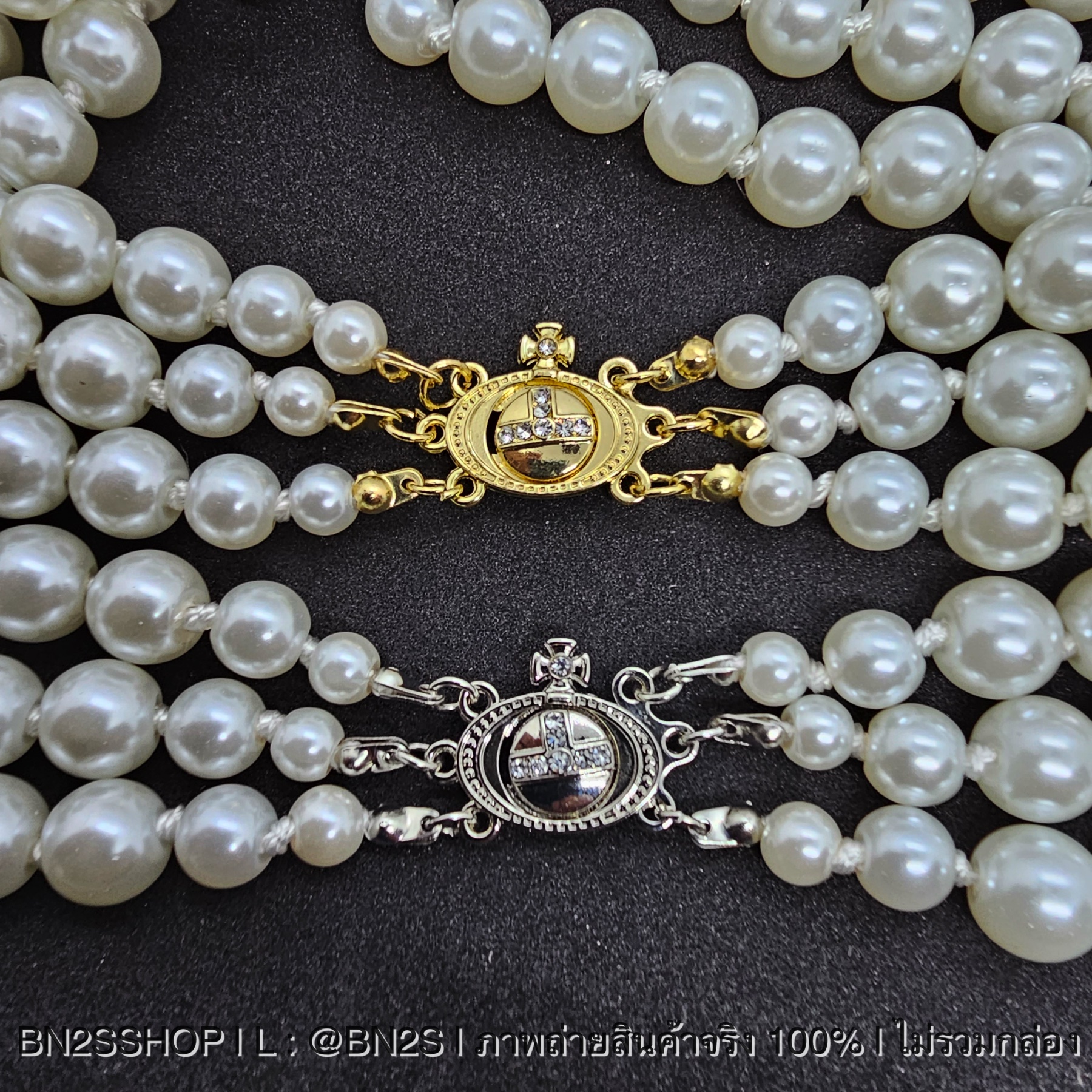 สีทอง | Vivienne Westwood สร้อยคอโชกเกอร์ VW Three Row Chocker ไข่มุก 3 ชั้น ห้อยจี้ดาวเสาร์อะไหล่เงิน ทอง งานปั๊มแบรนด์ด้านหลัง