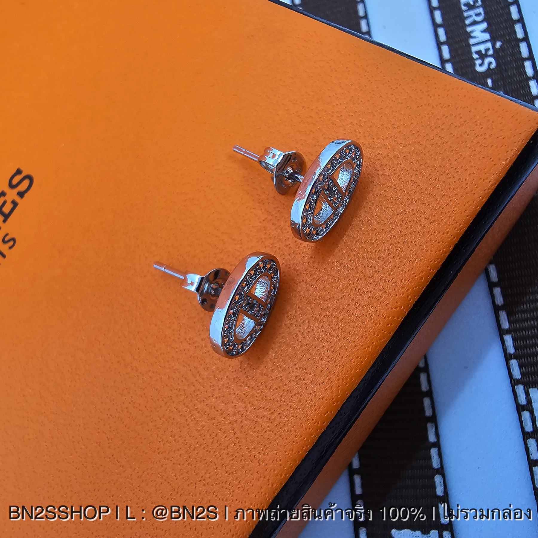Hermes Stud Earrings ต่างหูสตั๊ดสีเงิน จี้เกือกม้า ฝังเพชร พร้อมส่งในไทย