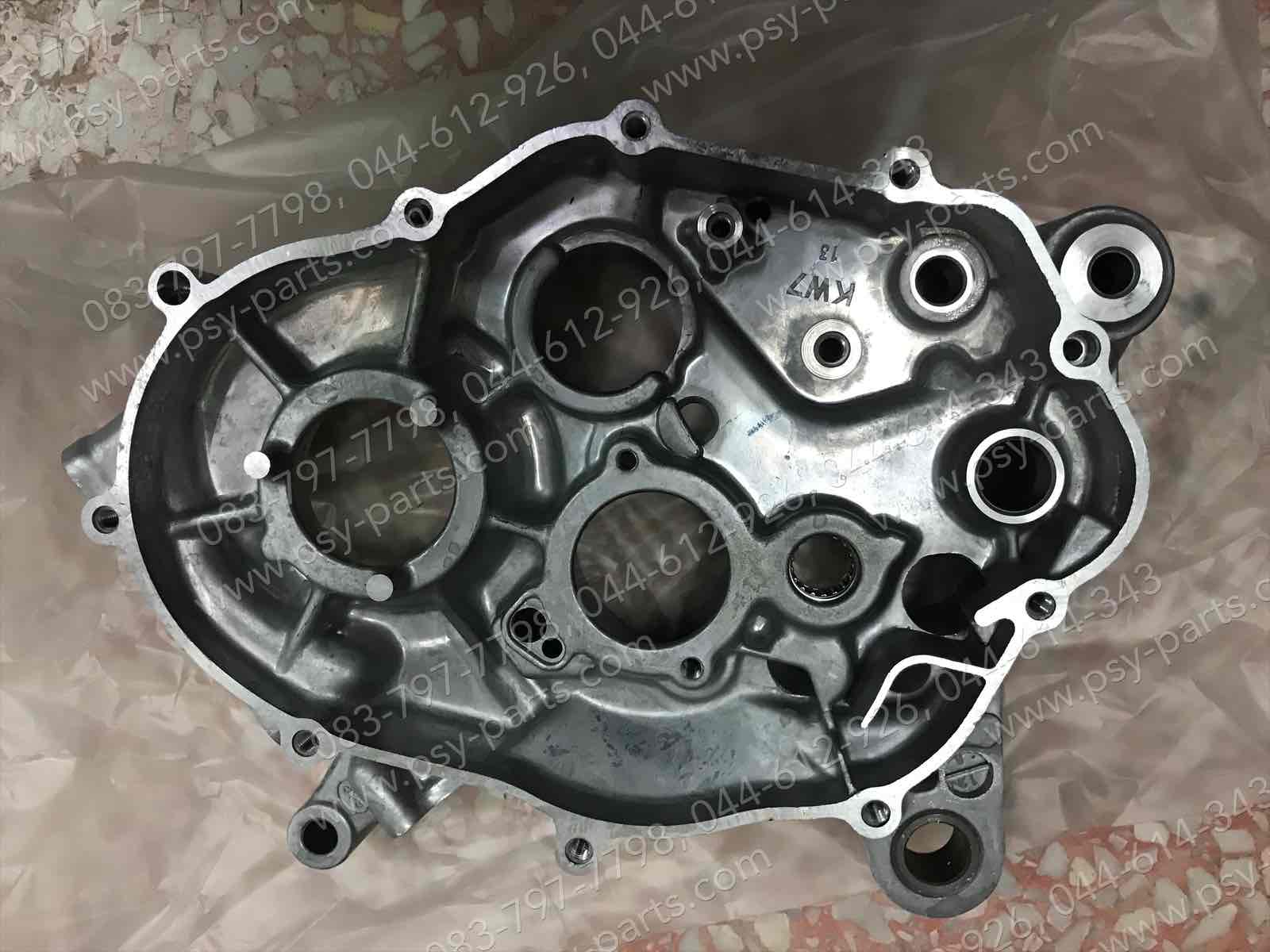 แคร้งเครื่องตัวกลาง NOVA'RS แท้ๆ ด้านขวา 11100-KW7-930