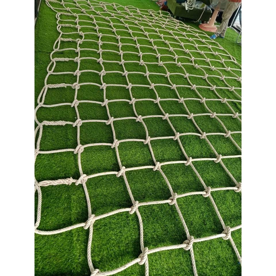 ตาข่ายปีนป่ายสำหรับเด็กๆอายุ2-10 ปี ตาข่ายปีนป่ายเชือกใยยักษ์ 14 มิล ตา 25CM.ตาข่ายติดตั้งง่าย ตาข่ายปีนป่ายเชือกใยยักษ์