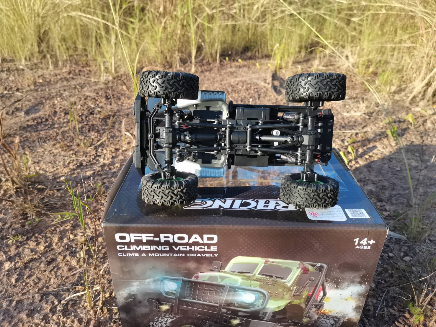 รถบังคับวิทยุ WLtoys 184021 1/18 24.GHZ 4WD Climbing OFF-ROAD