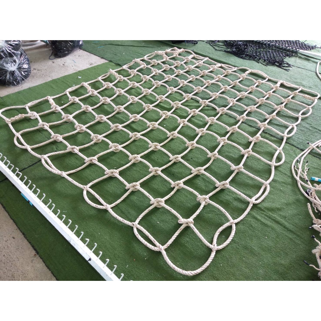 ตาข่ายปีนป่ายสำหรับเด็กเล็ก-เด็กโต ตาข่ายปีนป่ายเชือกใยยักษ์ 16 มิล ตา 15 CM.ตาข่ายติดตั้งง่าย ตาข่ายฐานลูกเสือ เข้าค่าย