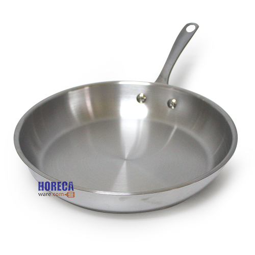 The pan 24 cm. MEYER WHITE STEEL.