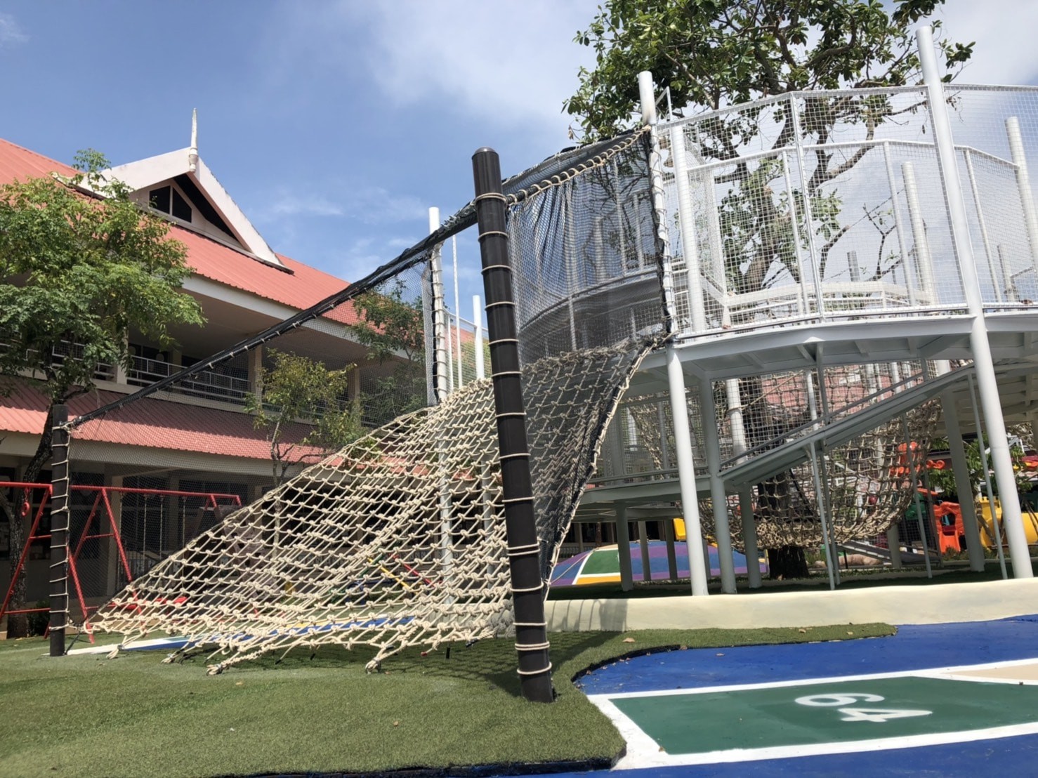 ตาข่ายเชือกใยยักษ์ ขนาด 14 mm. ช่องตา 15 x 15 cm. (ผลิตได้ทุกขนาด)