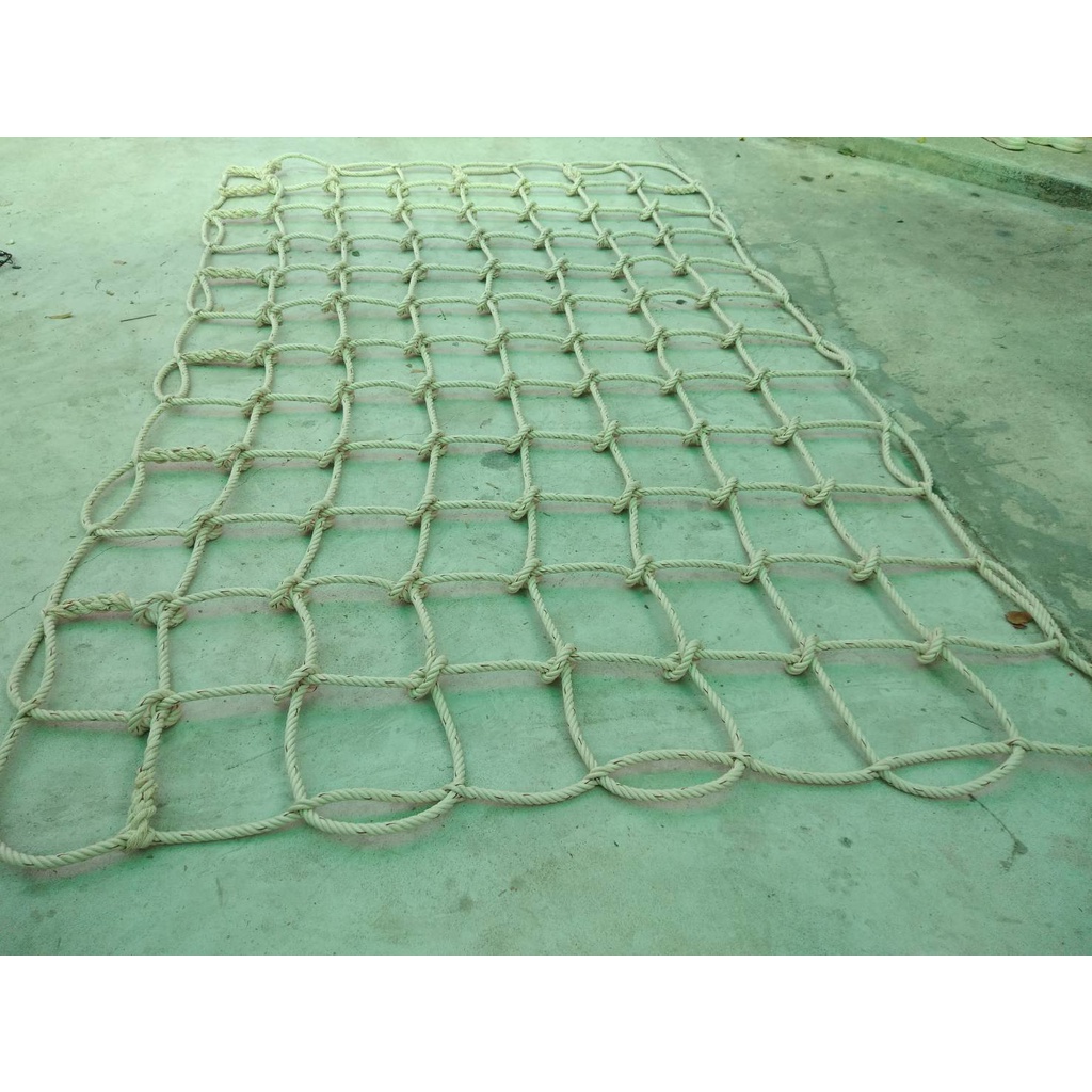 ตาข่ายปีนป่ายตาข่ายค่ายทหาร ตาข่ายปีนป่ายฐานลูกเสือ ปีนป่ายใยยักษ์ 18 มิล ตา 30x30CMเหมาะกับเด็กเล็ก-ผู้ใหญ่ ติดตั้งง่าย