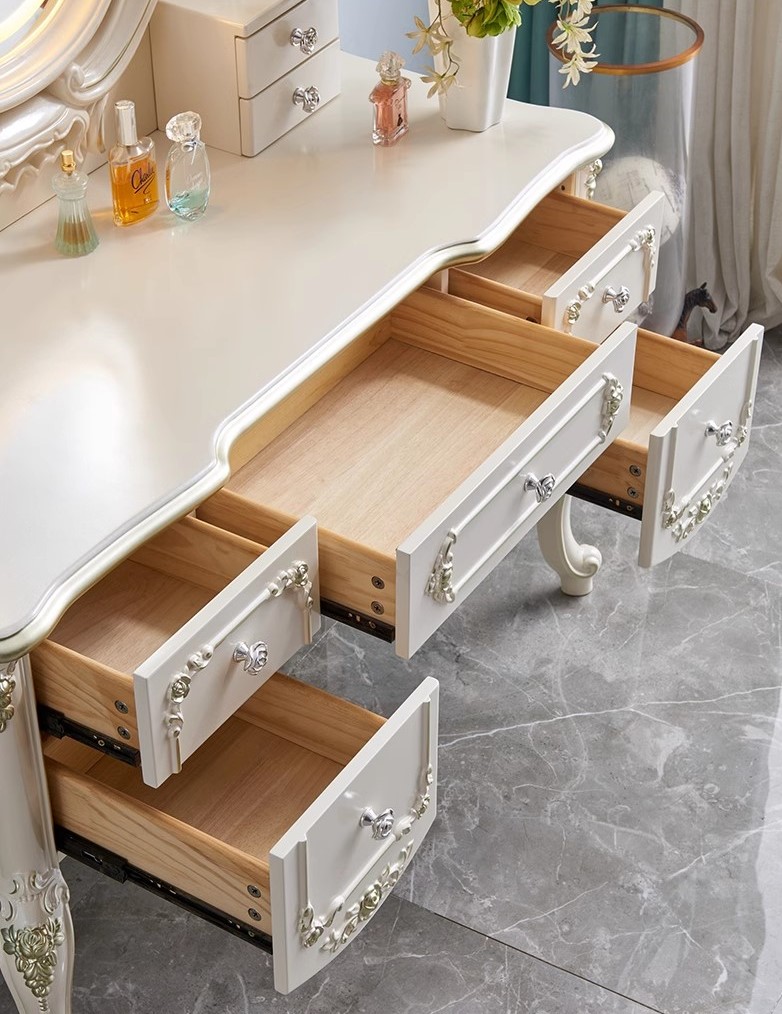 โต๊ะเครื่องแป้งหลุยส์ 03