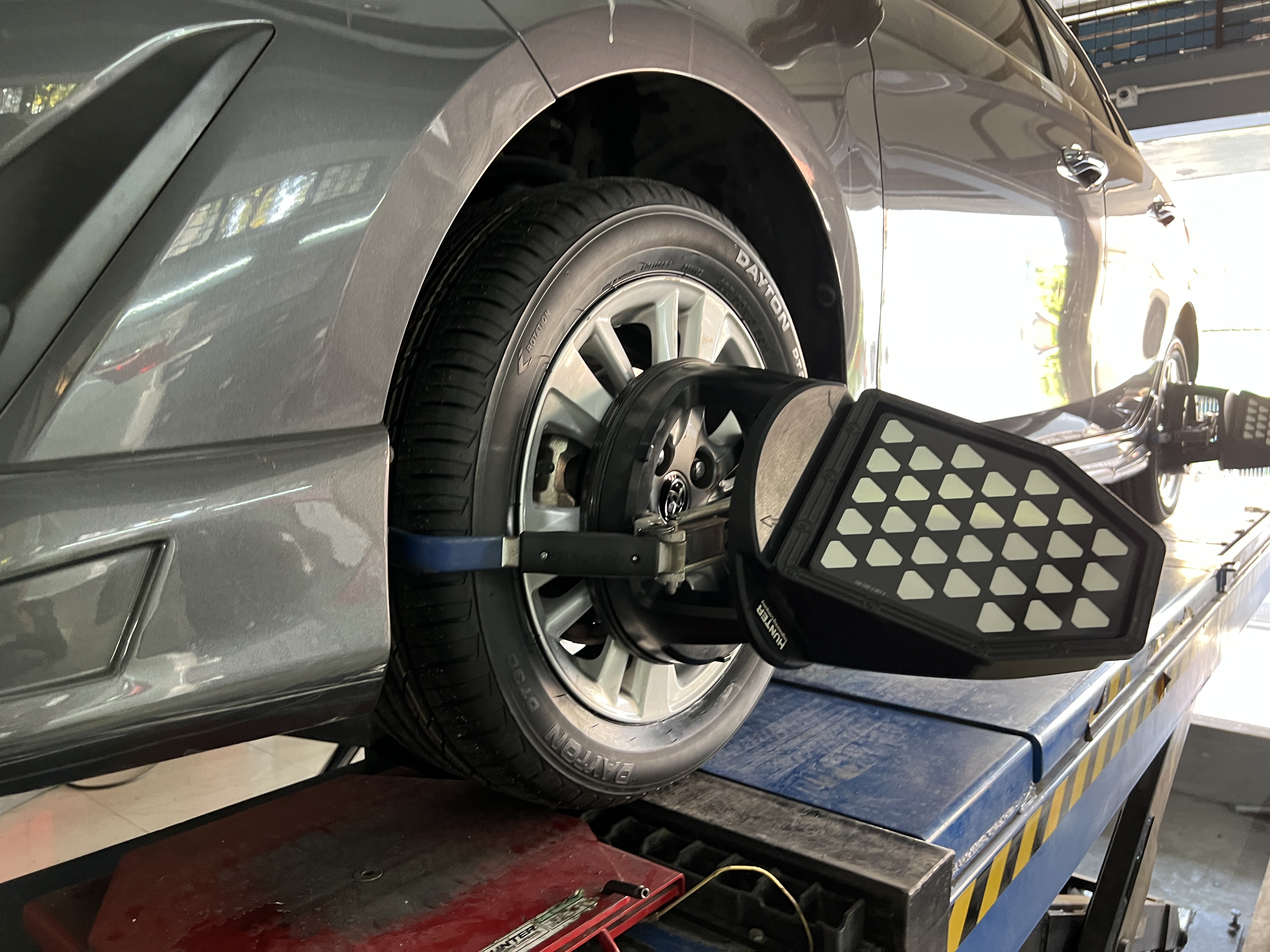 TOYOTA YARIS ATIV เข้ารับบริการเปลี่ยนยางรถยนต์เลือกใช้งานยางนุ่มนวล แบรนด์ลูก Bridgestone ปลอดภัย เน้นใช้งานประจำวัน [+] DAYTON DT30 by Bridgestone [+] ขนาด 185/60R15 โปรโมชั่นราคาพิเศษ ติดต่อสอบถามเพิ่มเติม โทร : 08-6569-1915 บุ๊ก และทีมงาน ยินดีต้อนรับครับ 𝙊𝙪𝙧 𝙎𝙚𝙧𝙫𝙞𝙘𝙚 บริการทางร้าน เรารับทำอะไรบ้าง 🔧 ติดตั้งยางแบบไร้รอย 100% 🔧 บริการสลับยาง ตามอายุ 🔧 มียางรถยนต์ทุกยี่ห้อให้เลือกซื้อ 🔧 เช็คช่วงล่าง แก้ปัญหาให้ตรงจุด 🔧 บริการล้างลิ้นปีกผีเสื้อ 🔧 บริการเช็คระยะรถยนต์ 🔧 เปลี่ยนถ่ายของเหลวทั้งระบบ 🔧 ตั้งศูนย์ด้วยเครื่อง HUNTER นำเข้าจาก USA #รถยนต์มีปัญหาไม่รู้ต้องแก้ตรงไหน ทางเรายินดี ตรวจหาปัญหาและหาวิธีแก้ บอกลูกค้าก่อนลงมือทำเสมอราคาเป็นธรรมไม่เอาเปรียบ สบายใจคุณลูกค้า ---------------------------------- ดูแลให้คำปรึกษาทุกปัญหาคาใจ ไม่ทิ้งลูกค้า มีบริการหลังการขาย 【ให้ผู้เชี่ยวชาญของเรา ดูแลรถคุณ】 ร้านยางเจริญรุ่งเรือง ยินดีต้อนรับครับ #ยางรถยนต์ #dayton #dt30 #bridgestone