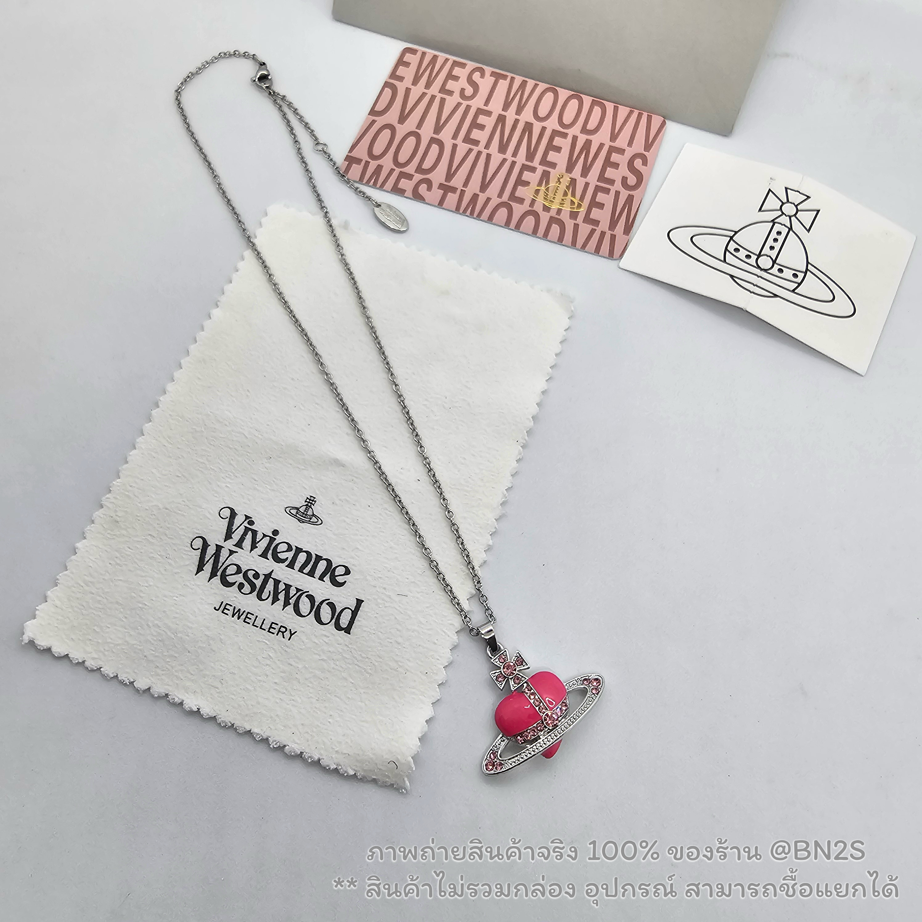 สีชมพู | Vivienne Westwood Diamante Heart Pendant Necklace สร้อยคอรูปหัวใจ วิเวียน มี 4 สีให้เลือก ดำ ขาว ชมพู แดง สายโซ่อะไหล่เงิน งานปั๊มโลโก้ 1:1 ยาว 40 ซม. ราคา 189฿ ไม่รวมกล่อง