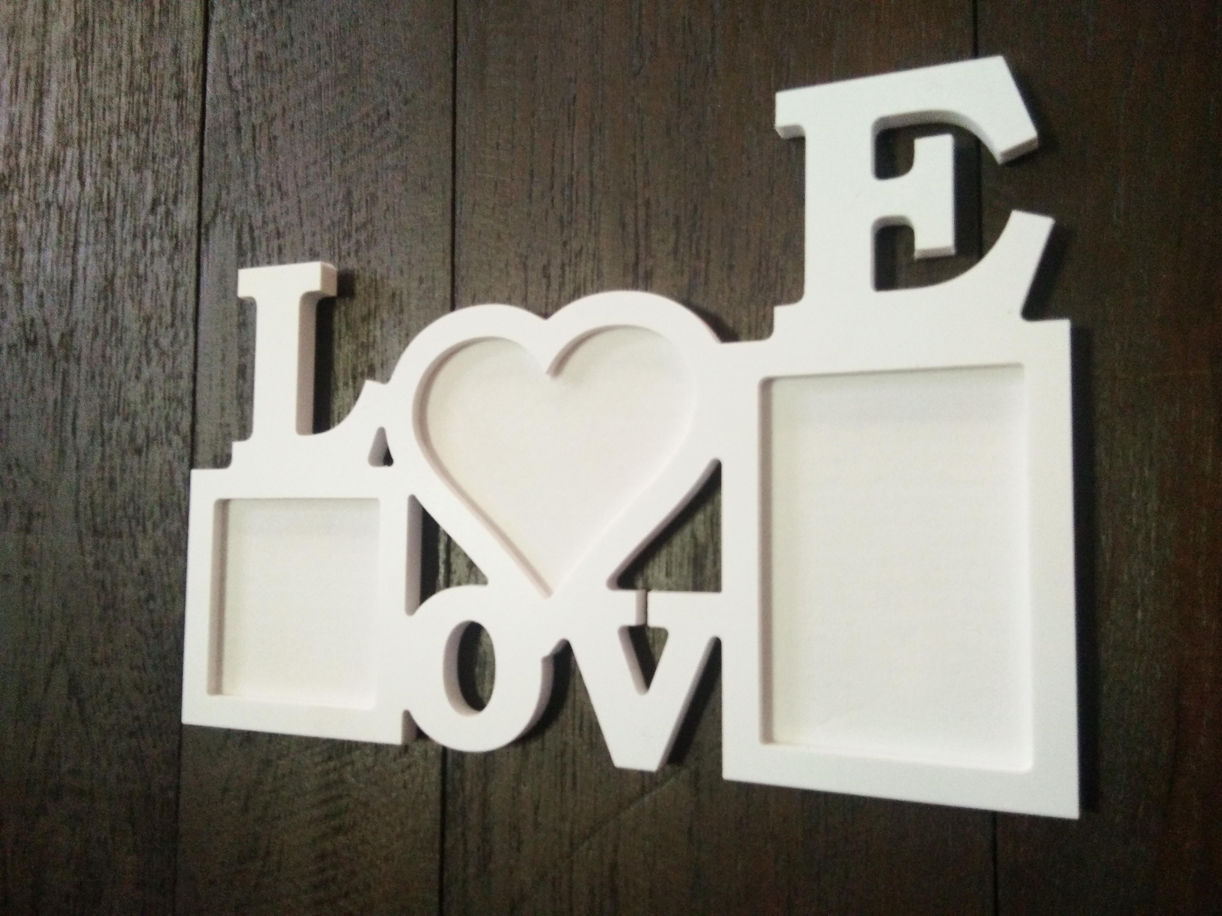 กรอบรูป Love ขนาด 28x25 cm