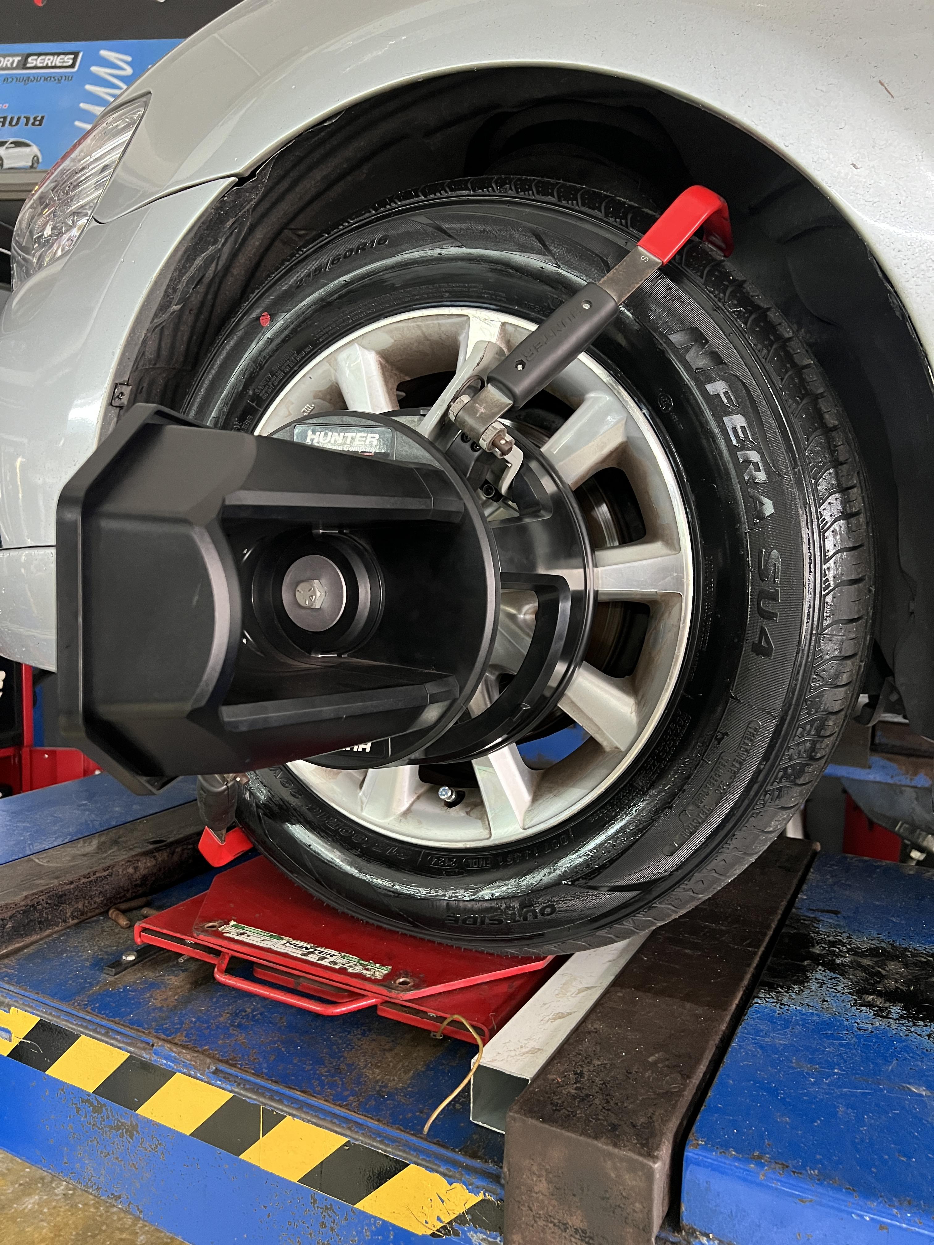 TOYOTA CAMRY ACV40 เปลี่ยนยางรถยนต์ใช้งานประจำวัน [+] NEXEN SU4 215/60R16 *เฉาพาะ NEXEN ประกันยาง 1 ปี หรือ 25,000 กม. บาด บวม เบียด แตก ระเบิด เปลี่ยนเส้นใหม่ ครับ 𝙊𝙪𝙧 𝙎𝙚𝙧𝙫𝙞𝙘𝙚 บริการทางร้านเรารับทำอะไรบ้าง 🔧 มียางรถยนต์ทุกยี่ห้อให้เลือกซื้อ 🔧 โช้คอัพ สปริง 🔧 เช็คช่วงล่าง แก้ปัญหาให้ตรงจุด 🔧 ติดตั้งยางแบบไร้รอย 100% 🔧 บริการสลับยาง ตามอายุ 🔧 บริการล้างลิ้นปีกผีเสื้อ 🔧 บริการเช็คระยะรถยนต์ 🔧 เปลี่ยนถ่ายของเหลวทั้งระบบ 🔧 ตั้งศูนย์ด้วยเครื่อง HUNTER นำเข้าจาก USA สอบถามข้อมูลเพิ่มเติม หรือนัดหมายเข้ารับบริการ ☎️ : 08-6569-1915 ☎️ : 08-6544-5963 Line id : @88rw Tiktok : https://www.tiktok.com/@88rwycrr Youtube : https://youtube.com/@88rw Facebook : https://www.facebook.com/88rwtire Location : https://goo.gl/maps/HrNUAZXPN94KvxZ98?coh=178573&entry=tt #รถยนต์มีปัญหาไม่รู้ต้องแก้ตรงไหน ทางเรายินดี ตรวจหาปัญหาและหาวิธีแก้ บอกลูกค้าก่อนลงมือทำเสมอราคาเป็นธรรมไม่เอาเปรียบ สบายใจคุณลูกค้า ร้านยางเจริญรุ่งเรือง ยินดีต้อนรับครับ