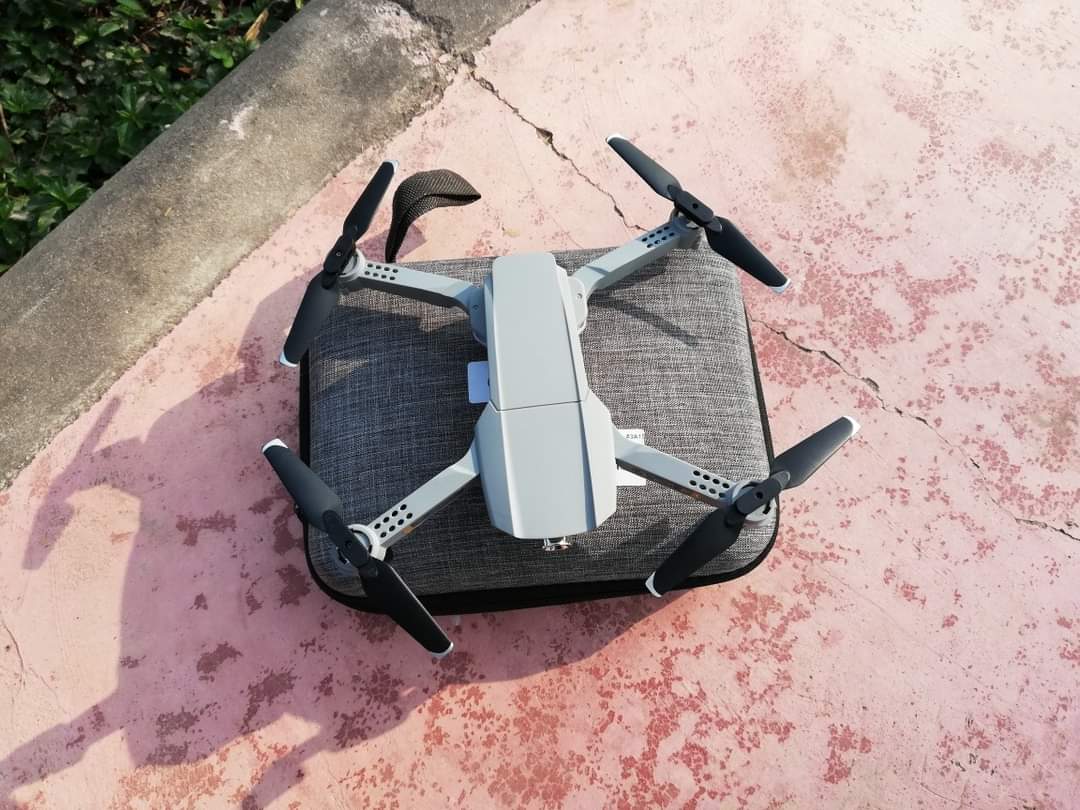 LT CSJ-X2 RC 4K HD XRINE FPV WIFI สินค้าชุดพร้อมเล่น แบตเตอรี่ 2ก้อน บินนาน 18.นาทีต่อก้อน