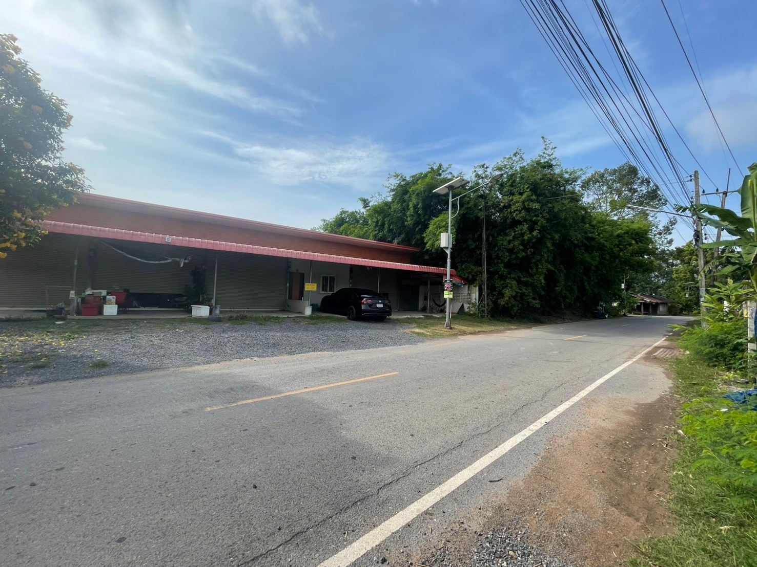 ขายธุรกิจห้องเช่า!!! 5ห้อง 140 ตารางวา มี 5ห้อง แอร์ เต็มหมด เก็บค่าเช่าต่อได้เลย บ้านเหล่าเดิ่น ปากพลีนครนายก