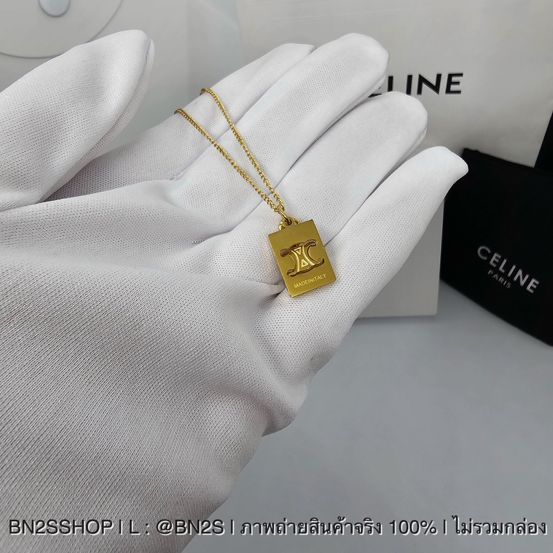 Celine Triomphe plate Necklace สร้อยคอห้อยป้ายเพลทซีลีน สีทอง งานสวย