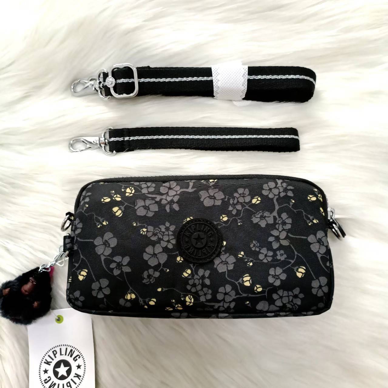 KIPLING กระเป๋าสตางค์ซิปรอบ ใบยาว Seoul up clutch & sling bag