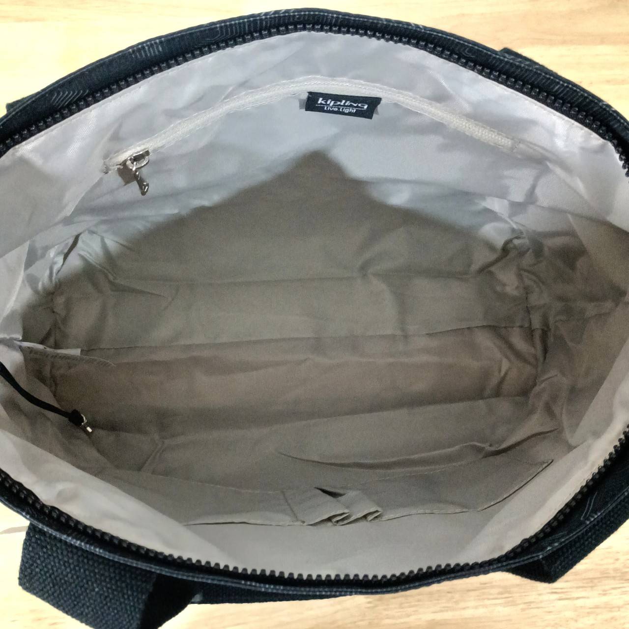 กระเป๋า Kipling ของแท้ สะพายข้าง Tote รุ่น Era S คิบลิง คิบลิ้ง