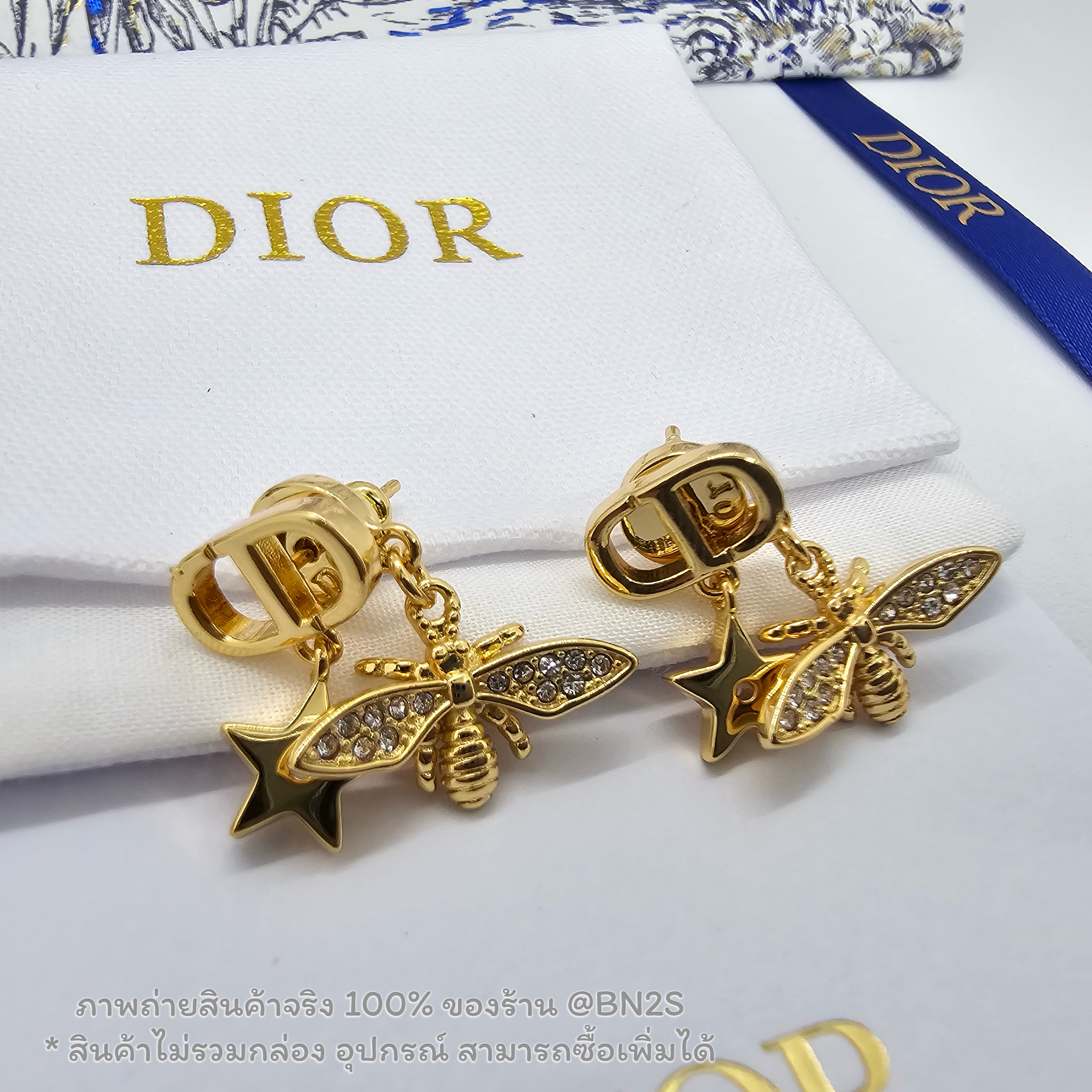 [ออริ] CHRISTAIN DIOR BEE STAR PETIT CD Earrings ต่างหูผึ้ง ดิออร์ งานไฮเอน อะไหล่สีทอง รูปผึ้ง และ ดาว ประดับคริสตัล งานออริ มาพร้อมถุงกระดาษ ซองซิปล็อคปั๊มแบรนด์