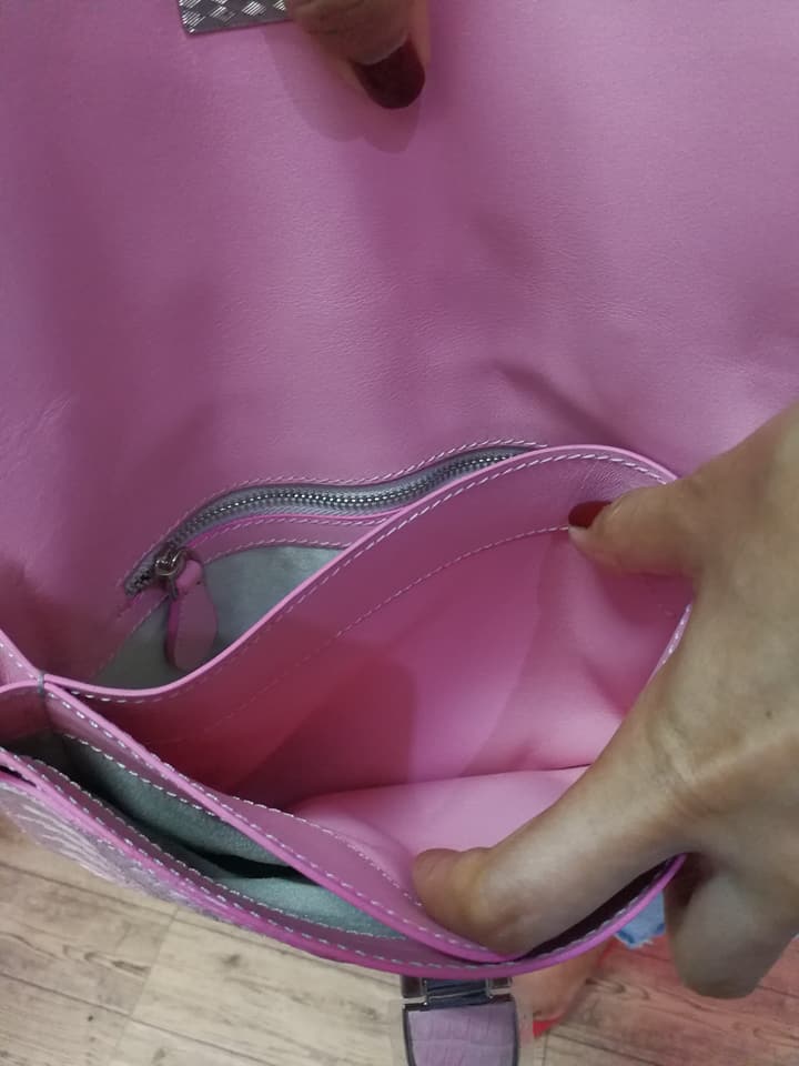 กระเป๋าสะพายหนังจระเข้แท้ สีชมพู รหัส CRW1217H-02-PI2