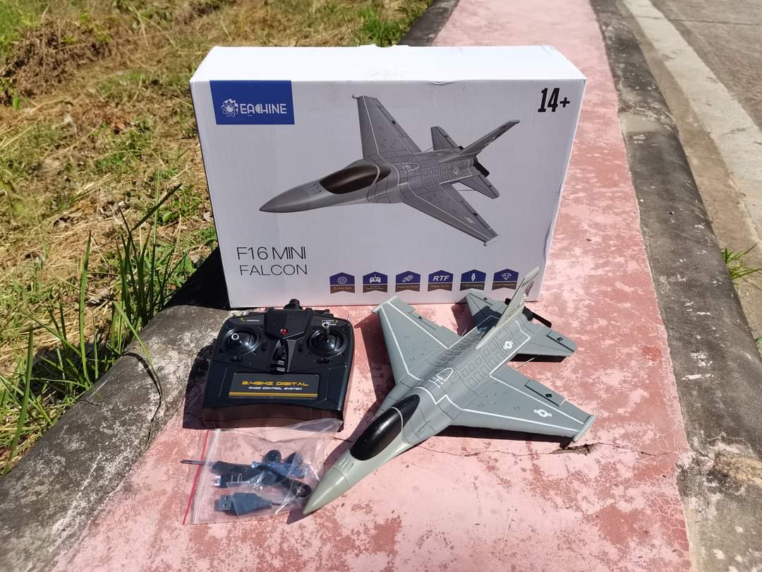 เครื่องบินบังคับวิทยุ Eachine Mini F16 Falcon 365mm Wingspan EPP 2.4G 6-Axis One Key Return Aerobatic RC Airplane