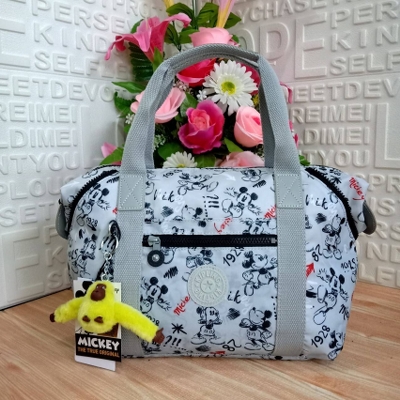 Kipling คิปลิ้ง กระเป๋า รุ่นDisney's 90 Years Handbag