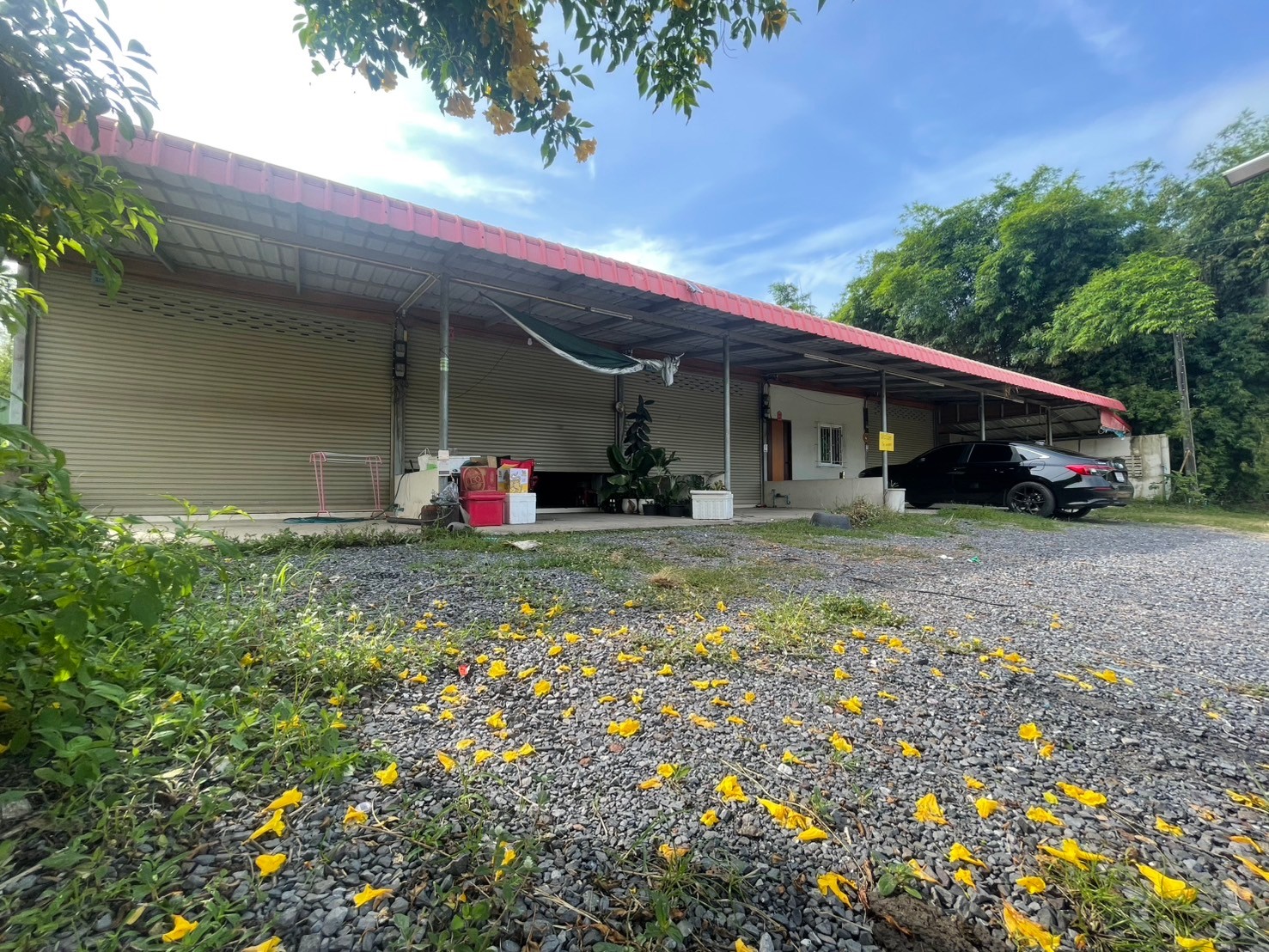 ขายธุรกิจห้องเช่า!!! 5ห้อง 140 ตารางวา มี 5ห้อง แอร์ เต็มหมด เก็บค่าเช่าต่อได้เลย บ้านเหล่าเดิ่น ปากพลีนครนายก