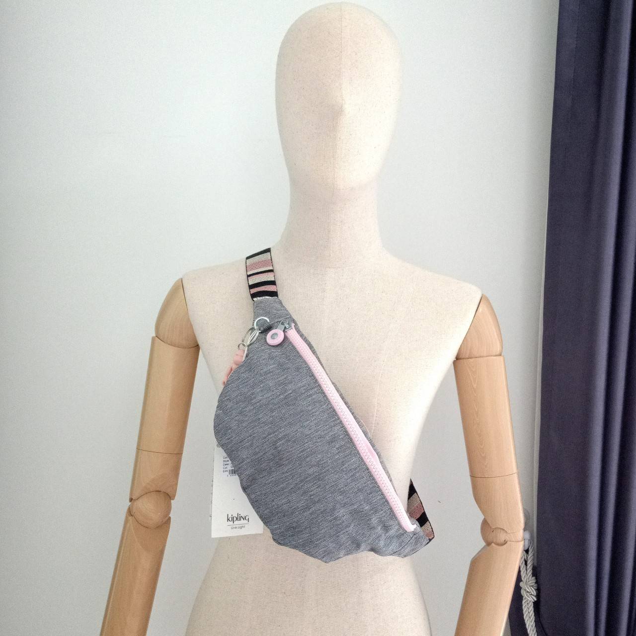 KIPLING กระเป๋าสะพาย กระเป๋าคิปลิ้ง Pac Man Fresh Waist Pack