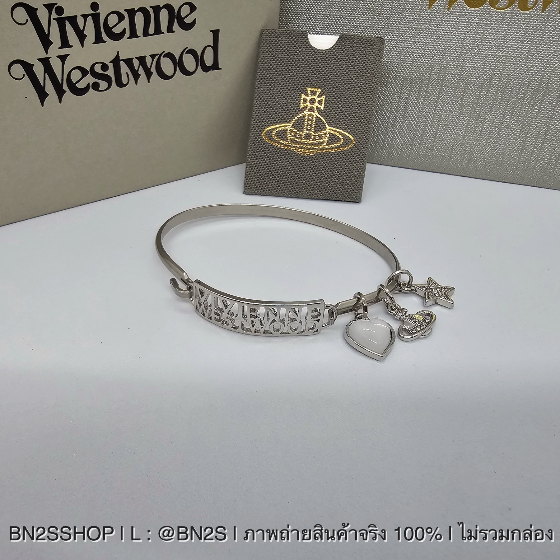 Vivienne Westwood Charm กำไลข้อมือสีเงิน ห้อจี้ดาวเสาร์ ดาวสีขาว งานสวย พร้อมส่ง