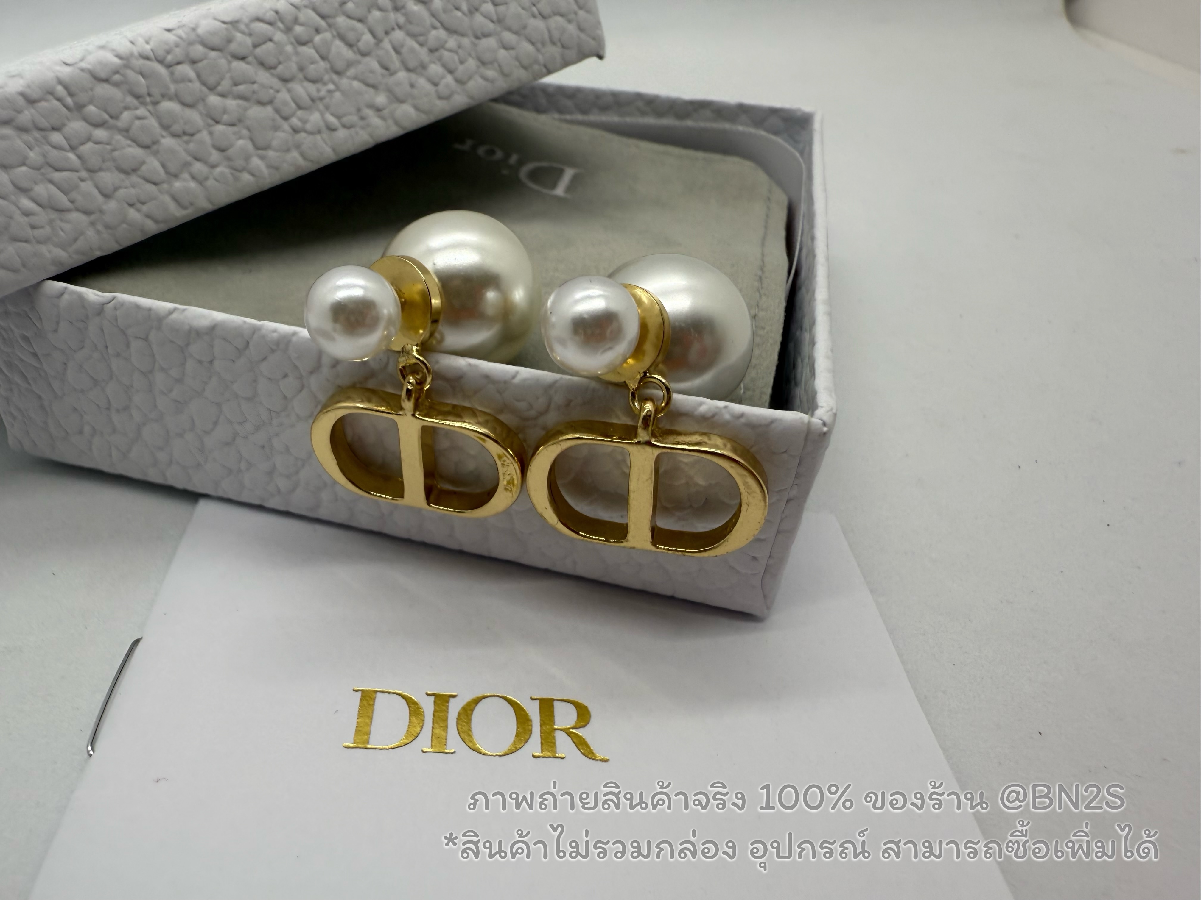 อะไล่ทอง | CD Tribales Earrings ตัวโลโก้อยู่หลังหู ต่างหูไข่มุก อะไหล่ทอง สไตล์วินเทจ ตุ้มไข่มุก ดูมีสไตล์มากค่ะ งานไม่ปั๊ม ไม่รวมอุปกรณ์