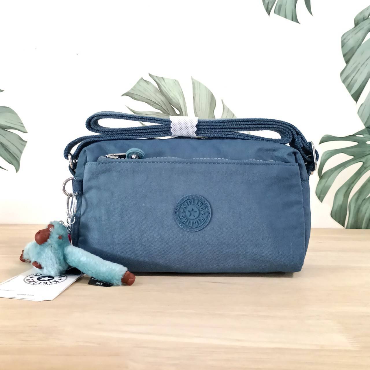 KIPLING คิปลิ้ง K16217 Seoul up sling bag คิปลิง กระเป๋าสะพายไหล่