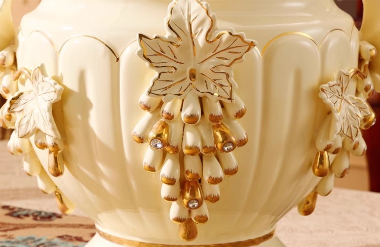 กระถางต้นไม้หลุยส์ 03