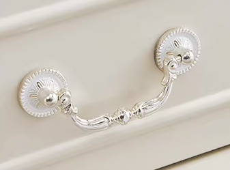 ตู้คอนโซลหลุยส์ รุ่น Valentine