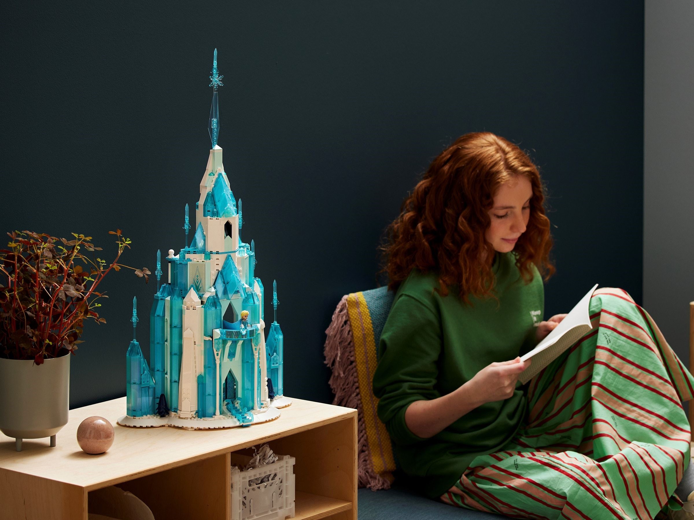 LEGO เลโก้ 43197 The Ice Castle